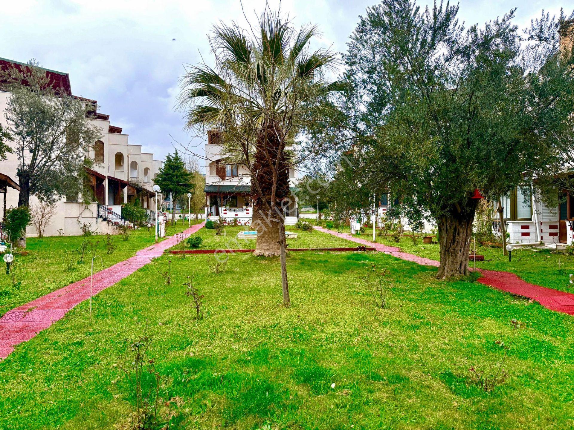 Yükselden Gürede Denize 500 Metre Ful Bakımlı Şömineli 4+1 Villa - Görsel 35