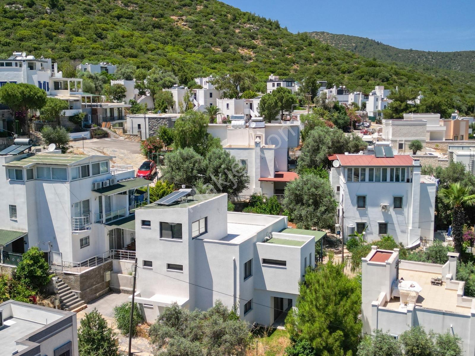 Bodrum Torba'da Satılık Denize Yakın 4+1 Yenilenmiş Villa - Görsel 27