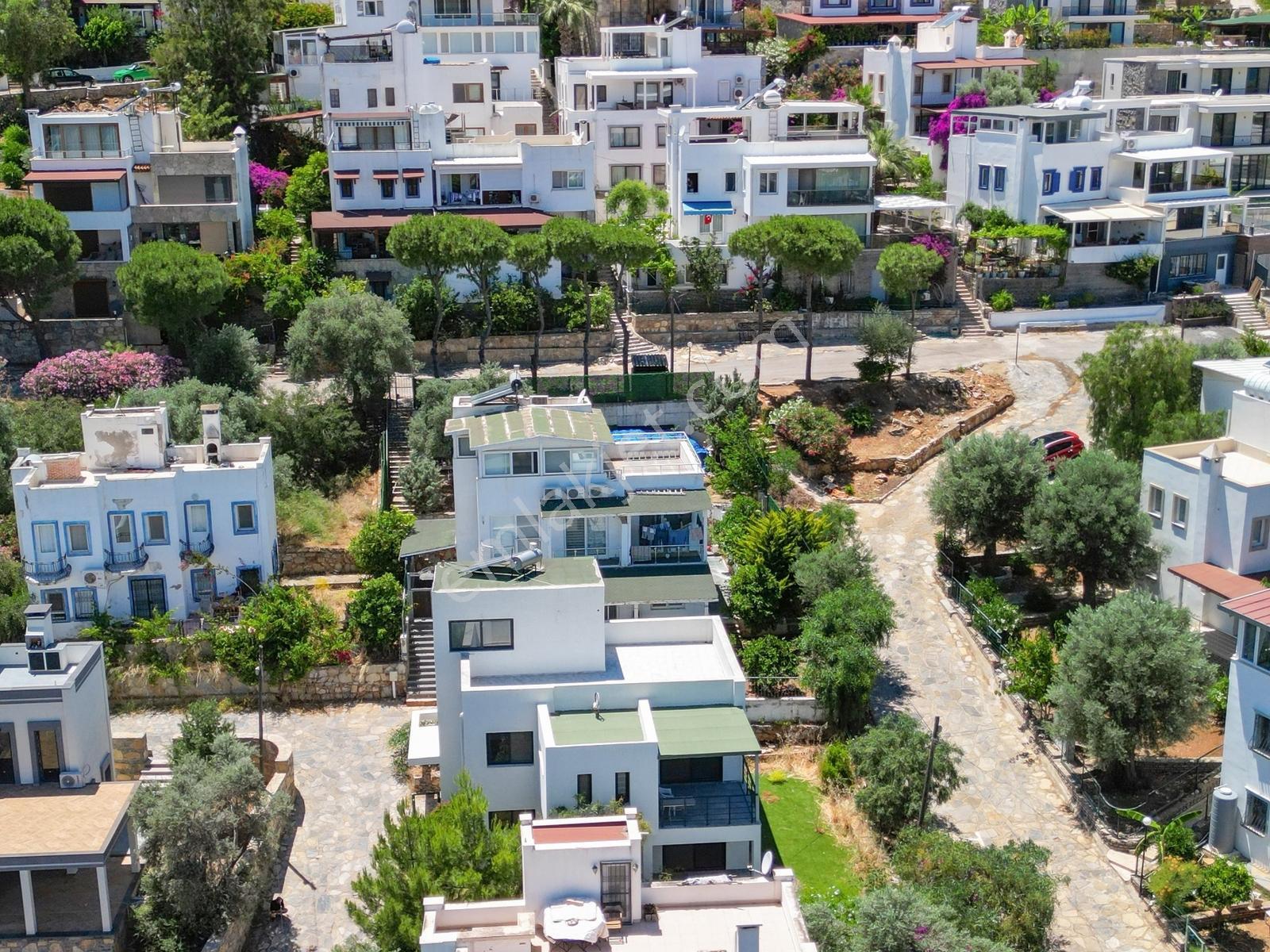 Bodrum Torba'da Satılık Denize Yakın 4+1 Yenilenmiş Villa - Görsel 5
