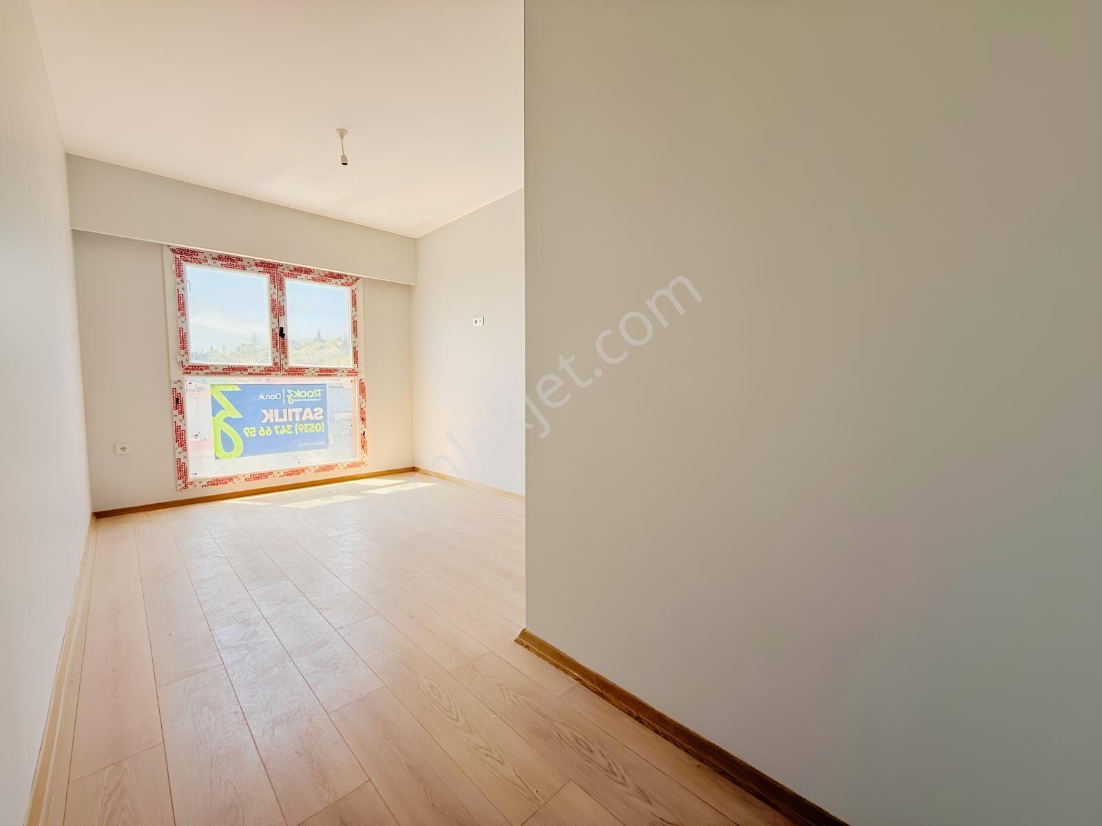 Velibaba Merkezde Site İçi Acil Satılık Manzaralı 2+1 Daire!! - Görsel 13