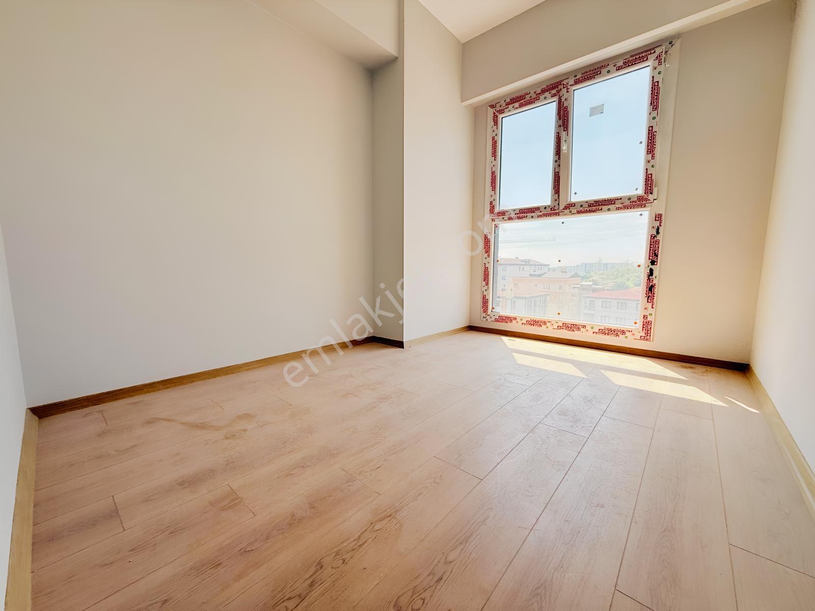 Velibaba Merkezde Site İçi Acil Satılık Manzaralı 2+1 Daire!! - Görsel 10