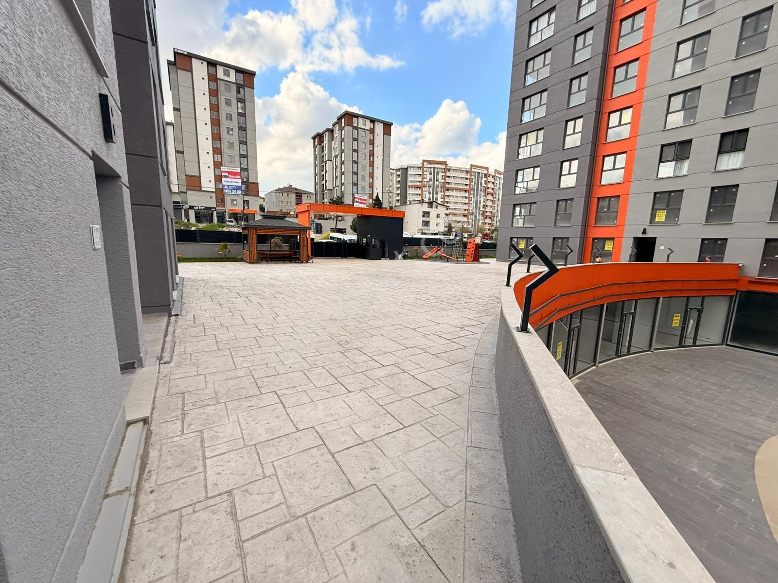 Pendik Velibaba Yakacık Caddesi Üzeri Meydan Konsept Projede 2+1 - Görsel 11