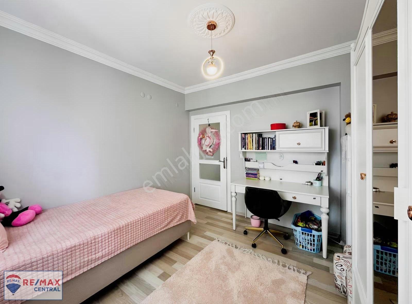 Remax Centralden Şeyhşamil'de Satılık Site İçi 3+1 Arakat - Görsel 17