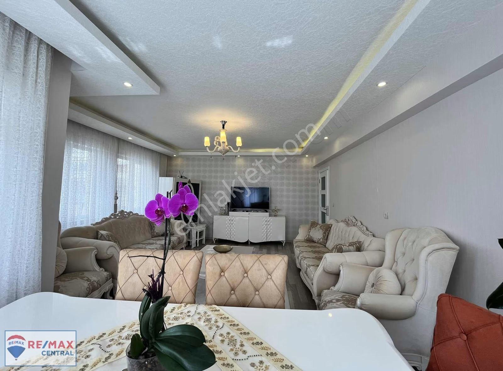 Remax Centralden Şeyhşamil'de Satılık Site İçi 3+1 Arakat - Görsel 22