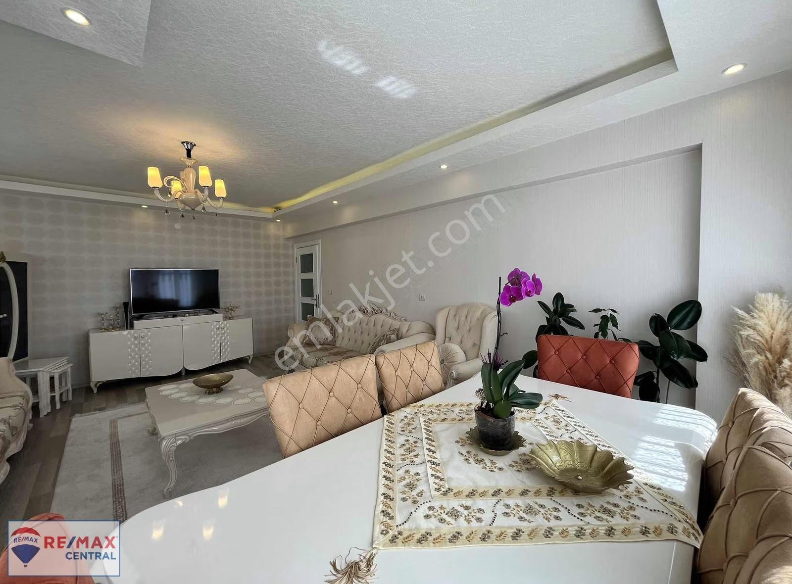 Remax Centralden Şeyhşamil'de Satılık Site İçi 3+1 Arakat - Görsel 23