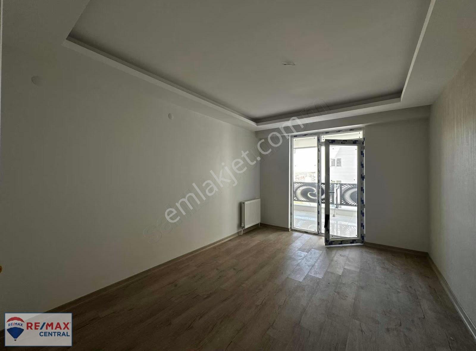 Remax Central Seyrantepe Mah Arakat Geniş Daire - Görsel 17