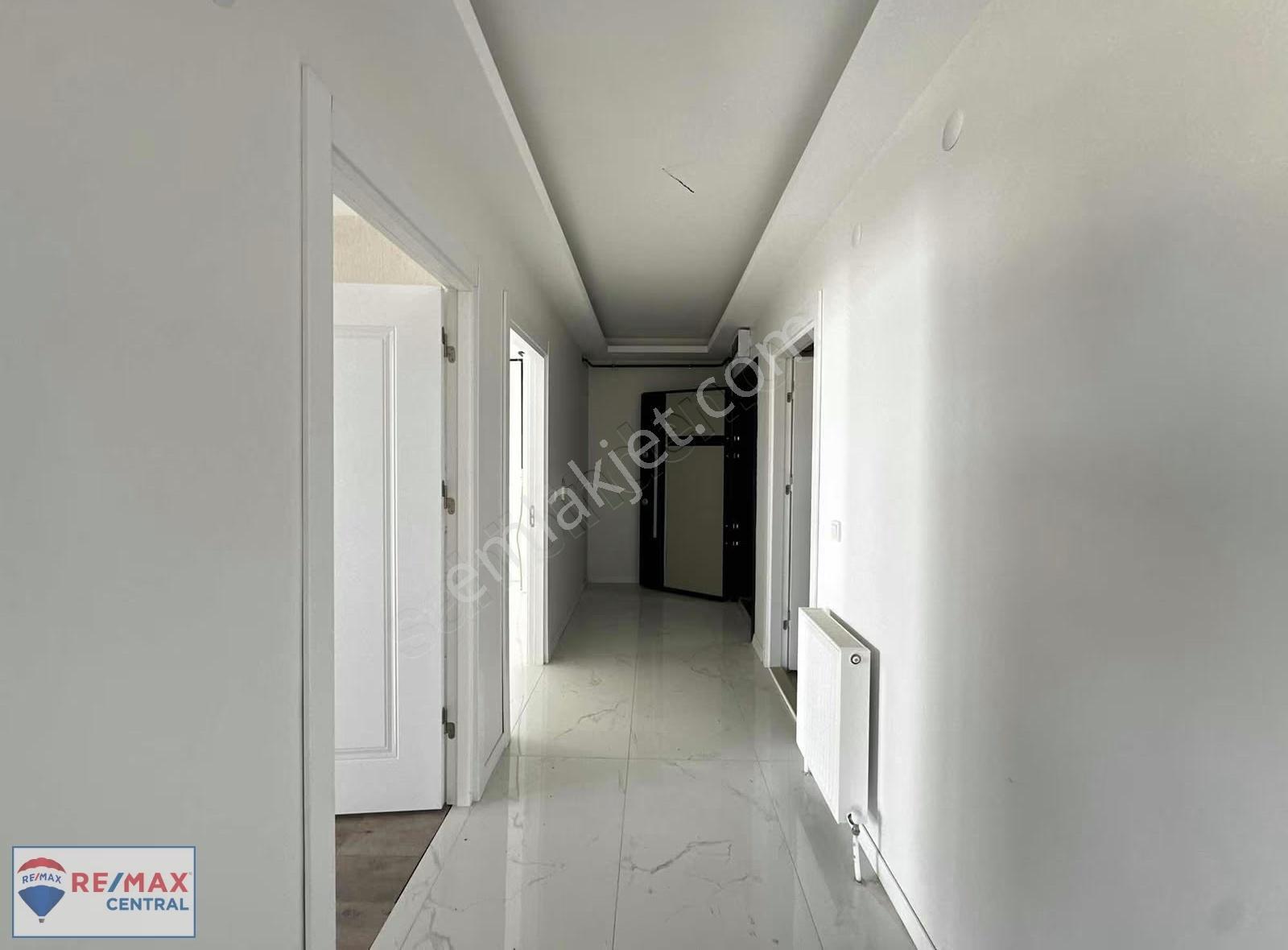 Remax Central Seyrantepe Mah Arakat Geniş Daire - Görsel 18