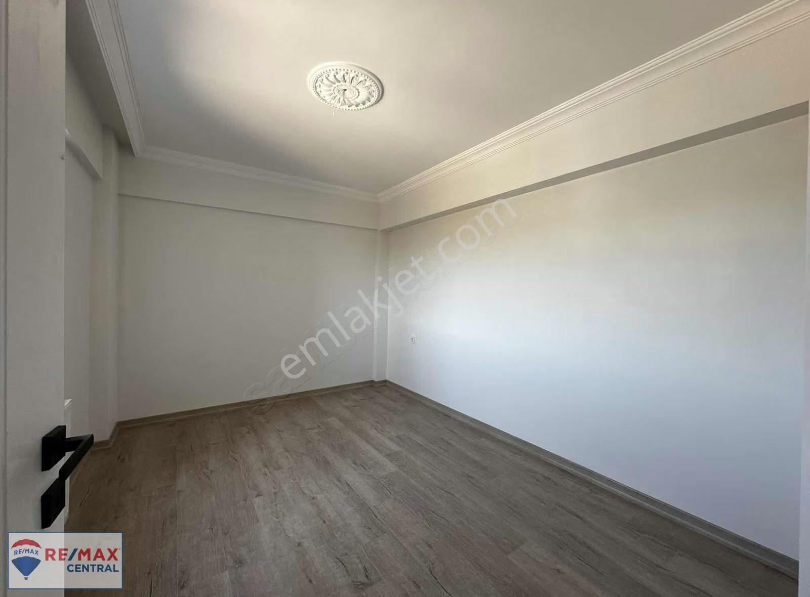 Remax Central Seyrantepe Mah Arakat Geniş Daire - Görsel 20