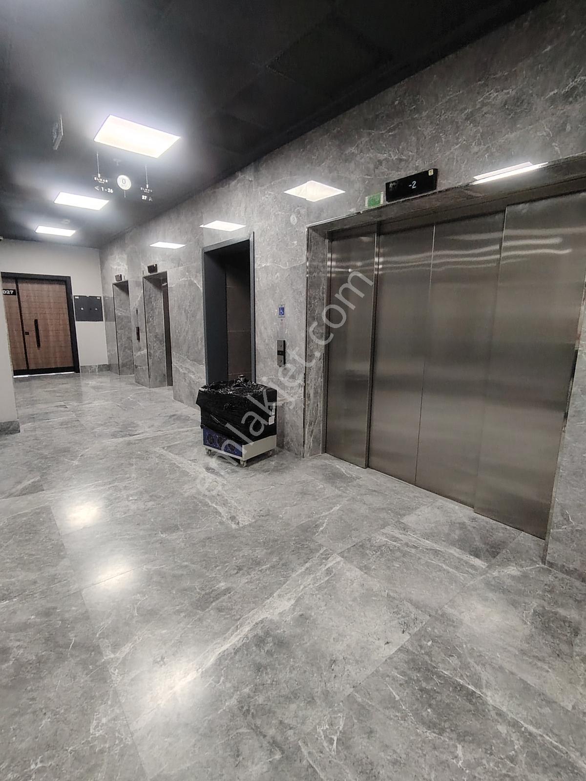 Engin Erdem Den Elmas Kule De 126m2 Balkonlu İş Yeri - Görsel 11