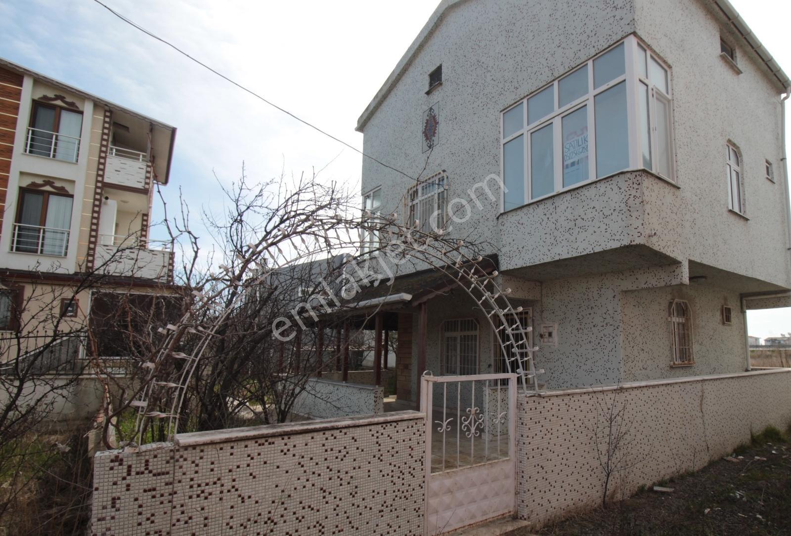 Yeni Çiftlikte Denize 250 M Mesafede 3 Katlı Satılık Villa+arsa - Görsel 17