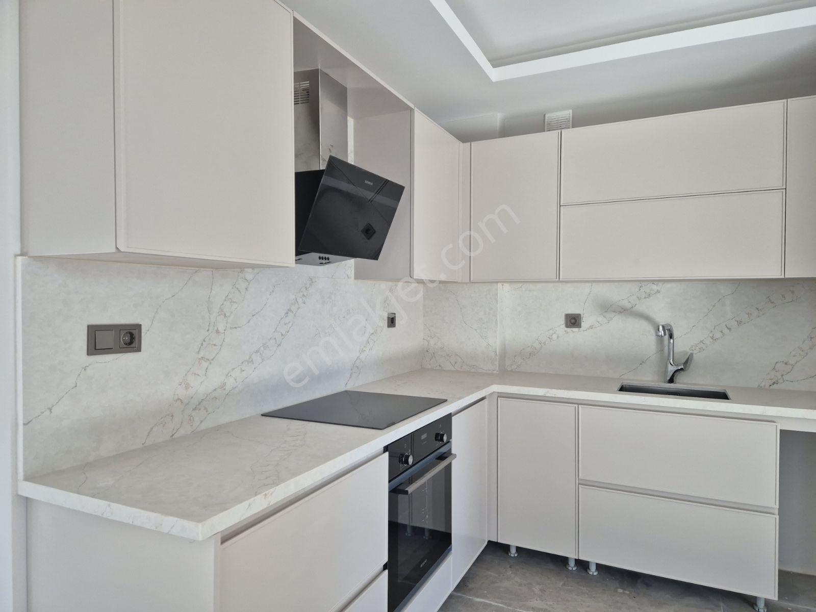 Umas Solutıon'dan Muhteşem Konumda- Havuzlu Sitede 3+1 Villa - Görsel 24