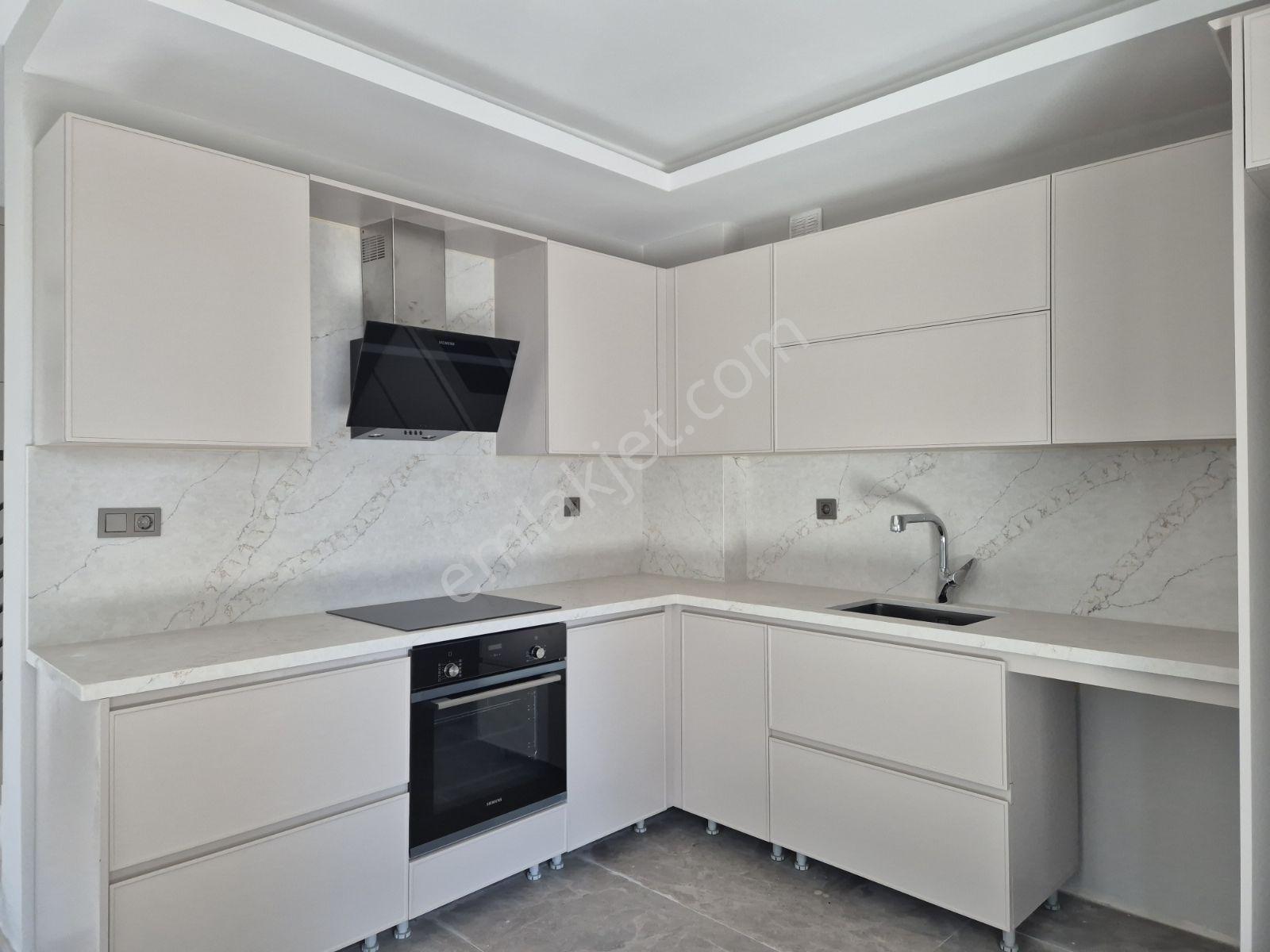 Umas Solutıon'dan Muhteşem Konumda- Havuzlu Sitede 3+1 Villa - Görsel 16