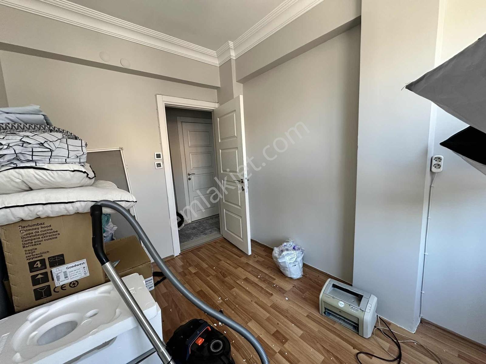 Engin Erdem'den Merter Mete Sokakta 3+1 Temiz Kiralık Daire! - Görsel 24