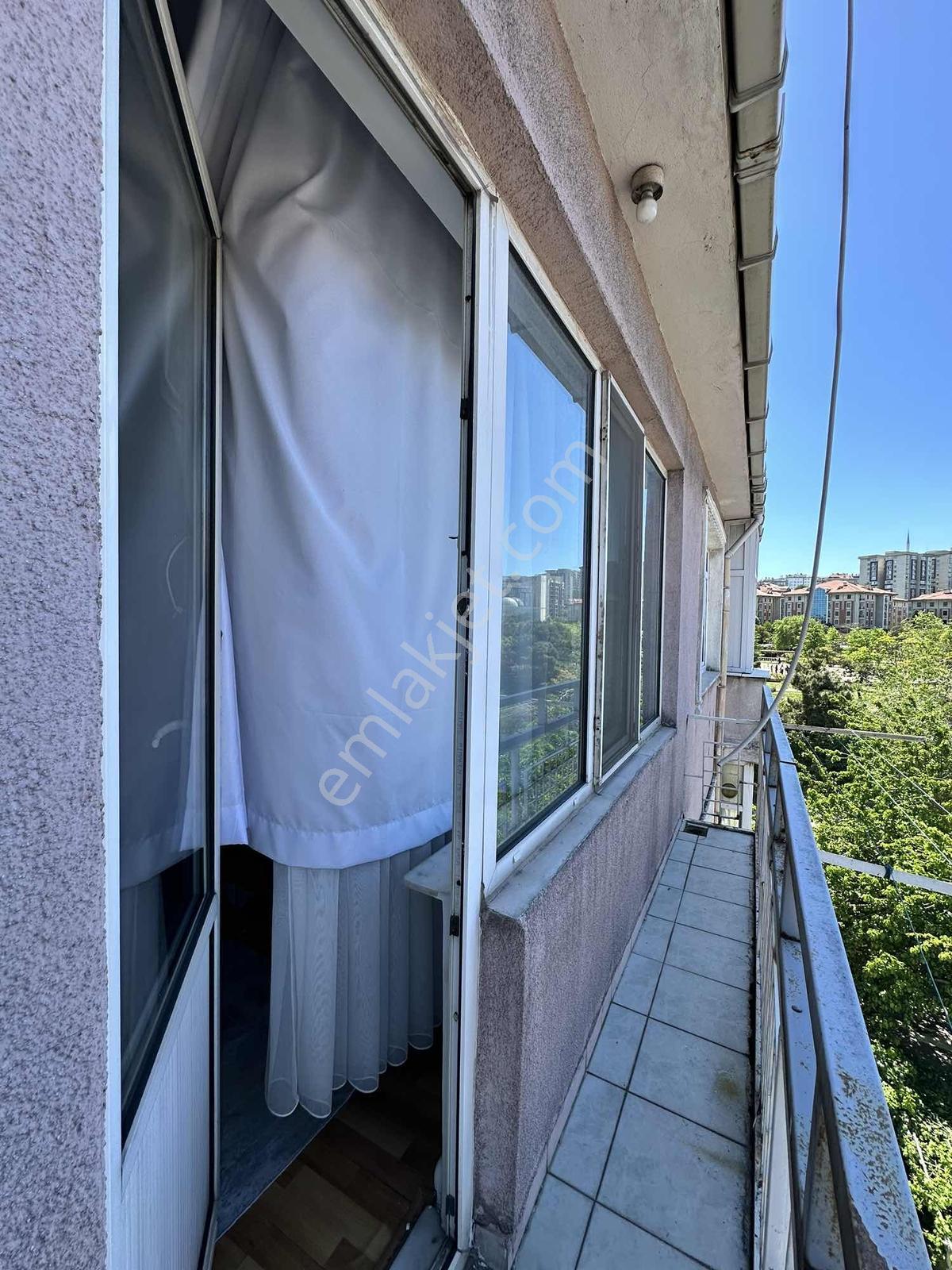 Engin Erdem'den Merter Mete Sokakta 3+1 Temiz Kiralık Daire! - Görsel 19