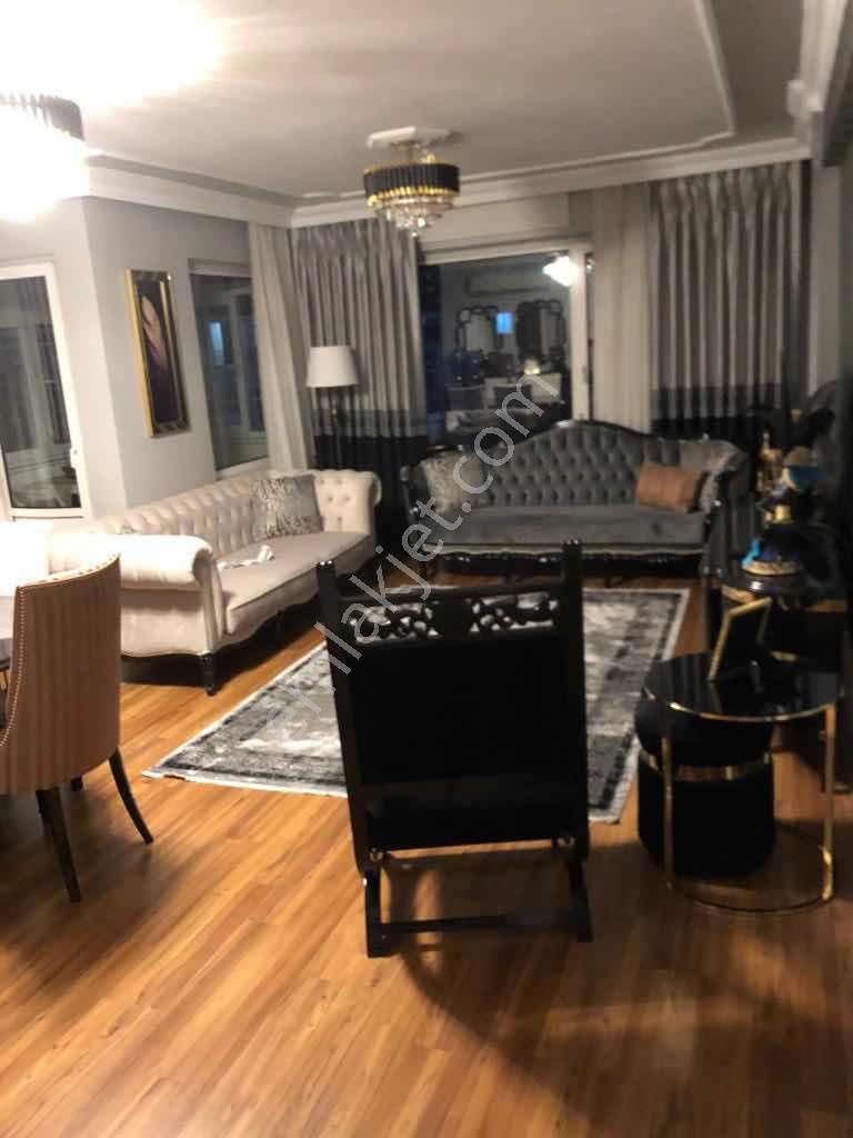 Engin Erdem'den Merter Mete Sokakta 3+1 Temiz Kiralık Daire!