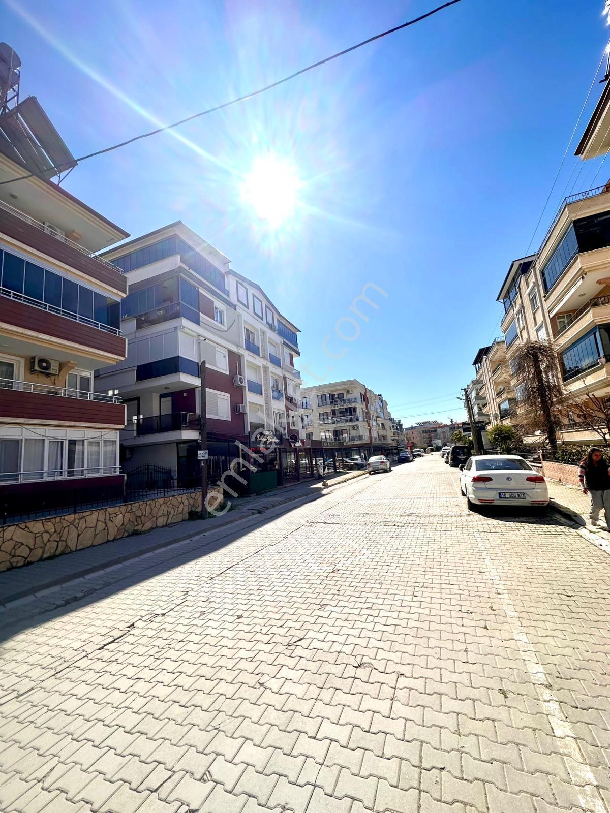 ▇altınkum'da Merkezi Konumda Masrafsız Arakat Geniş 3+1 Daire - Görsel 2