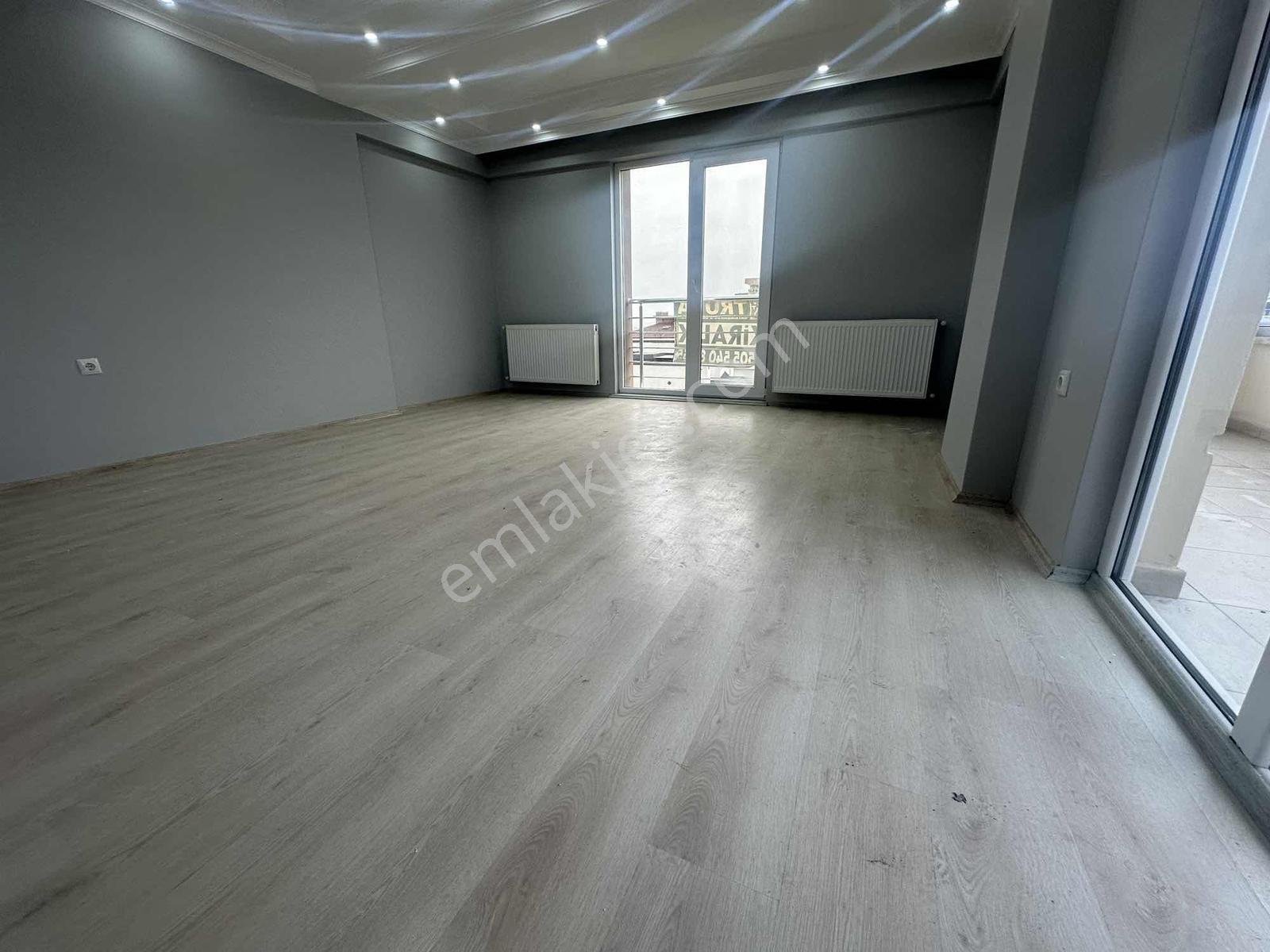 Truva'dan Atakent Mah.-merkezi Konum-kapalı Mutfak Kiralık 3+1 - Görsel 7