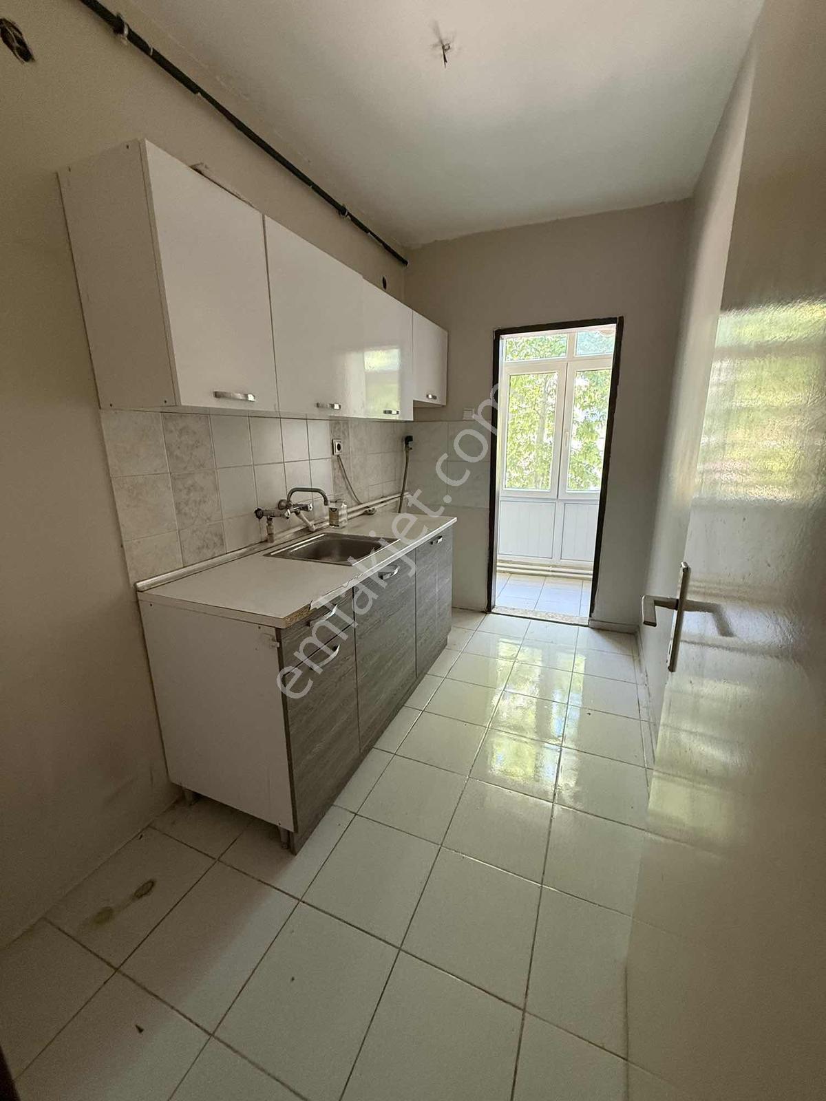 Yenişehir Mah Göçmen Konutları 4015 Adada Güney Cephe 2+1 - Görsel 21