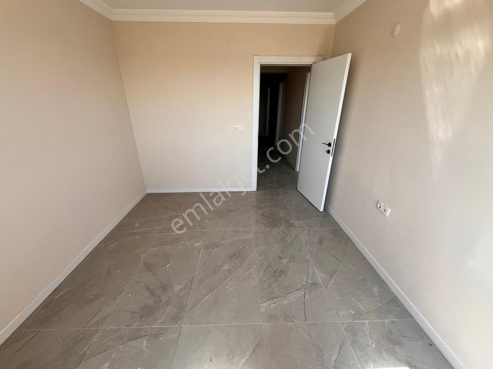 Akgedik Zeki Emlak'tan Manisa Akgedik Mahallesinde Site İçinde Satılık 2+1 Kapalı Mutfak Daire - Görsel 13