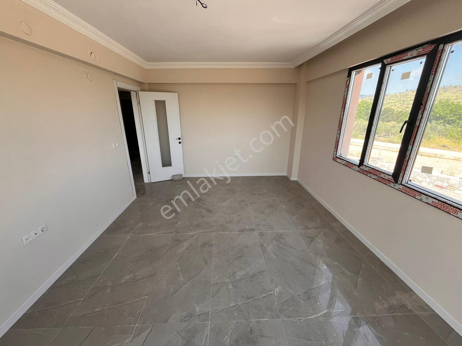 Akgedik Zeki Emlak'tan Manisa Akgedik Mahallesinde Site İçinde Satılık 2+1 Kapalı Mutfak Daire - Görsel 5