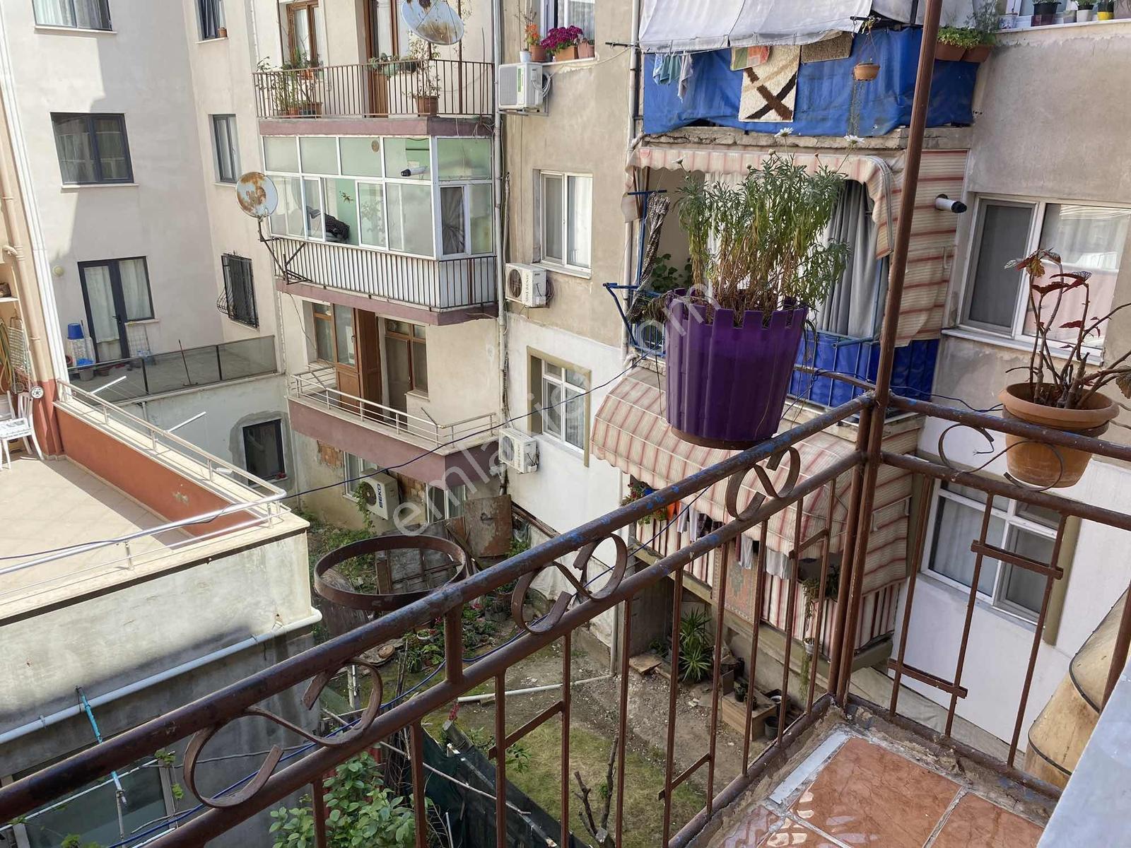 Karamürsel Salı Pazarı Mevkii Arakat Kiralık Geniş 1+1 Daire - Görsel 5