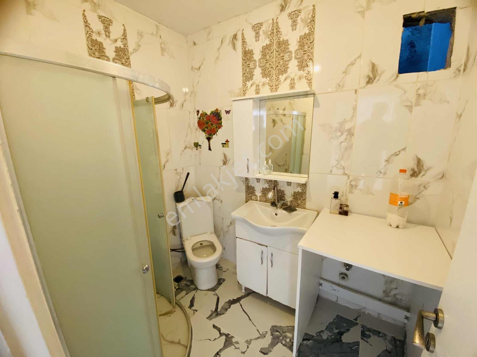 Karamürsel Salı Pazarı Mevkii Arakat Kiralık Geniş 1+1 Daire - Görsel 4