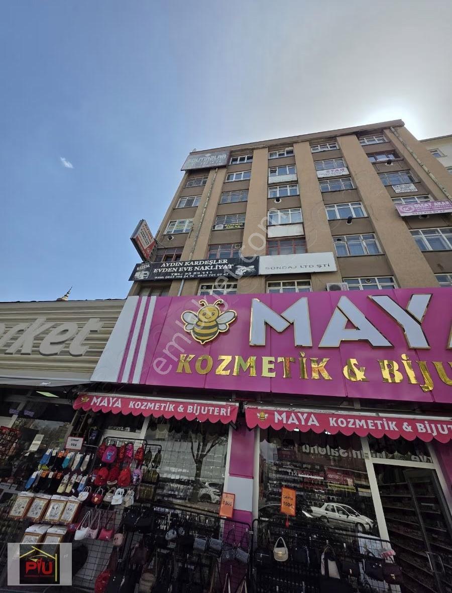 Şehrin Göbeğinde Satılık 2+1 Satılık Ofis