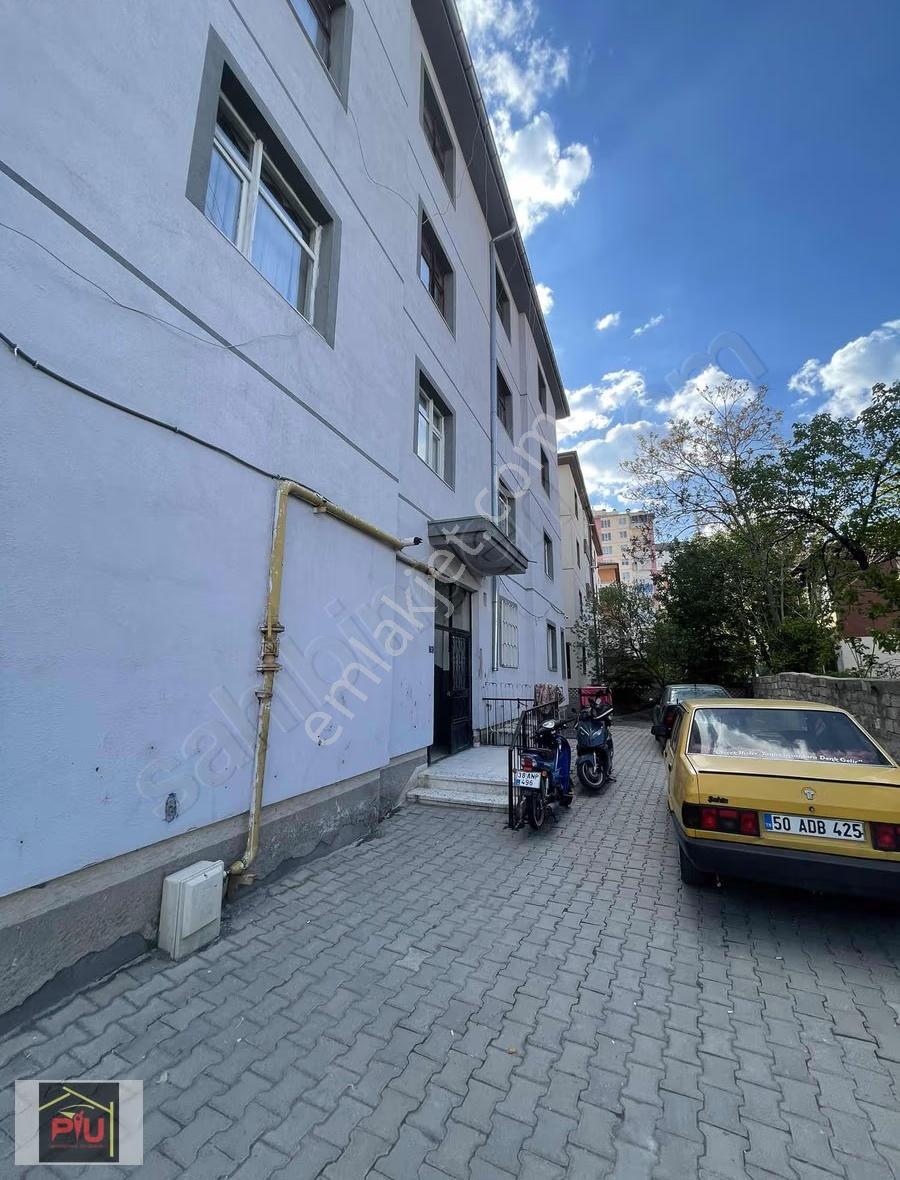 Satılık Geniş Ve Kullanışlı 3+1 Daire | Yunus Emre Mahallesi