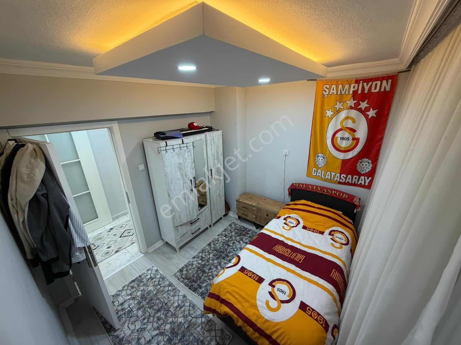 30 Agustos Mahallesinde Eşyalı Kiralık Daire - Görsel 23