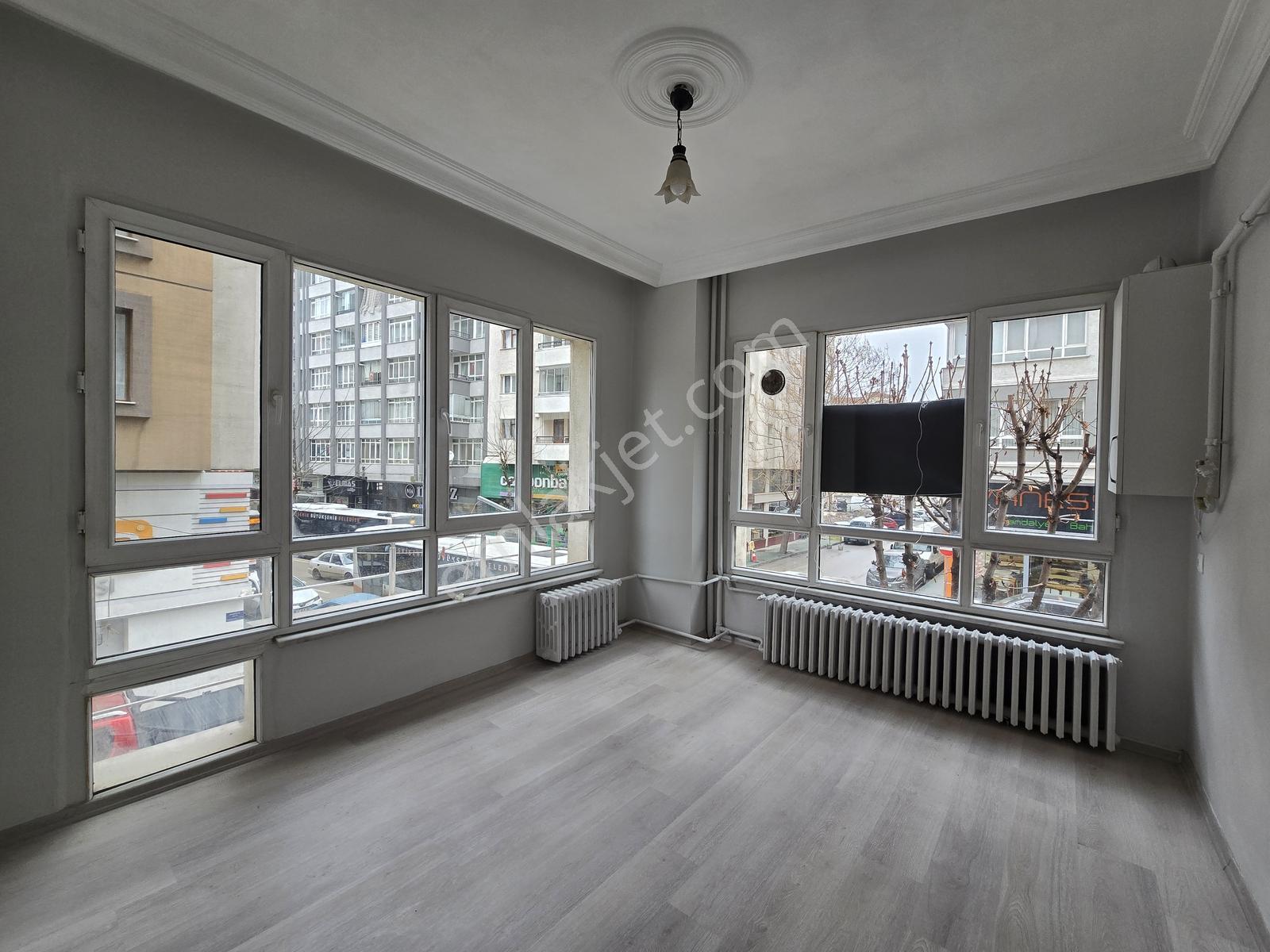 Rw Nest'ten Yunus Emre Caddesi Üzeri Kiralık 3+1 Daire - Görsel 15