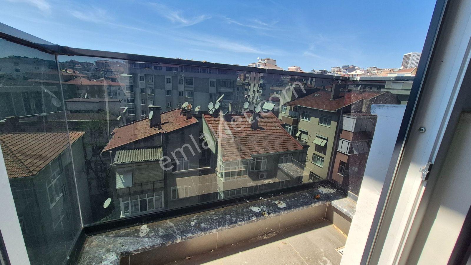 Kartal Da Güvenlikli Site İçerisinde İskanlı Satılık 2+1 Daire - Görsel 12