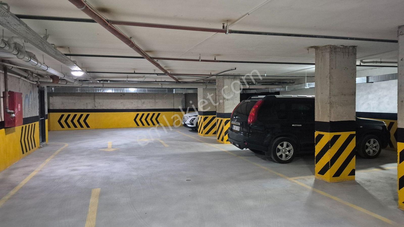 Kartal Da Güvenlikli Site İçerisinde İskanlı Satılık 2+1 Daire - Görsel 29