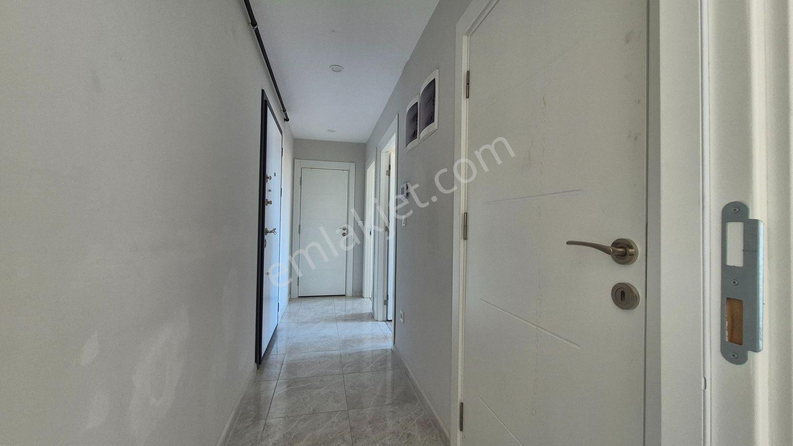 Kartal Da Güvenlikli Site İçerisinde İskanlı Satılık 2+1 Daire - Görsel 13