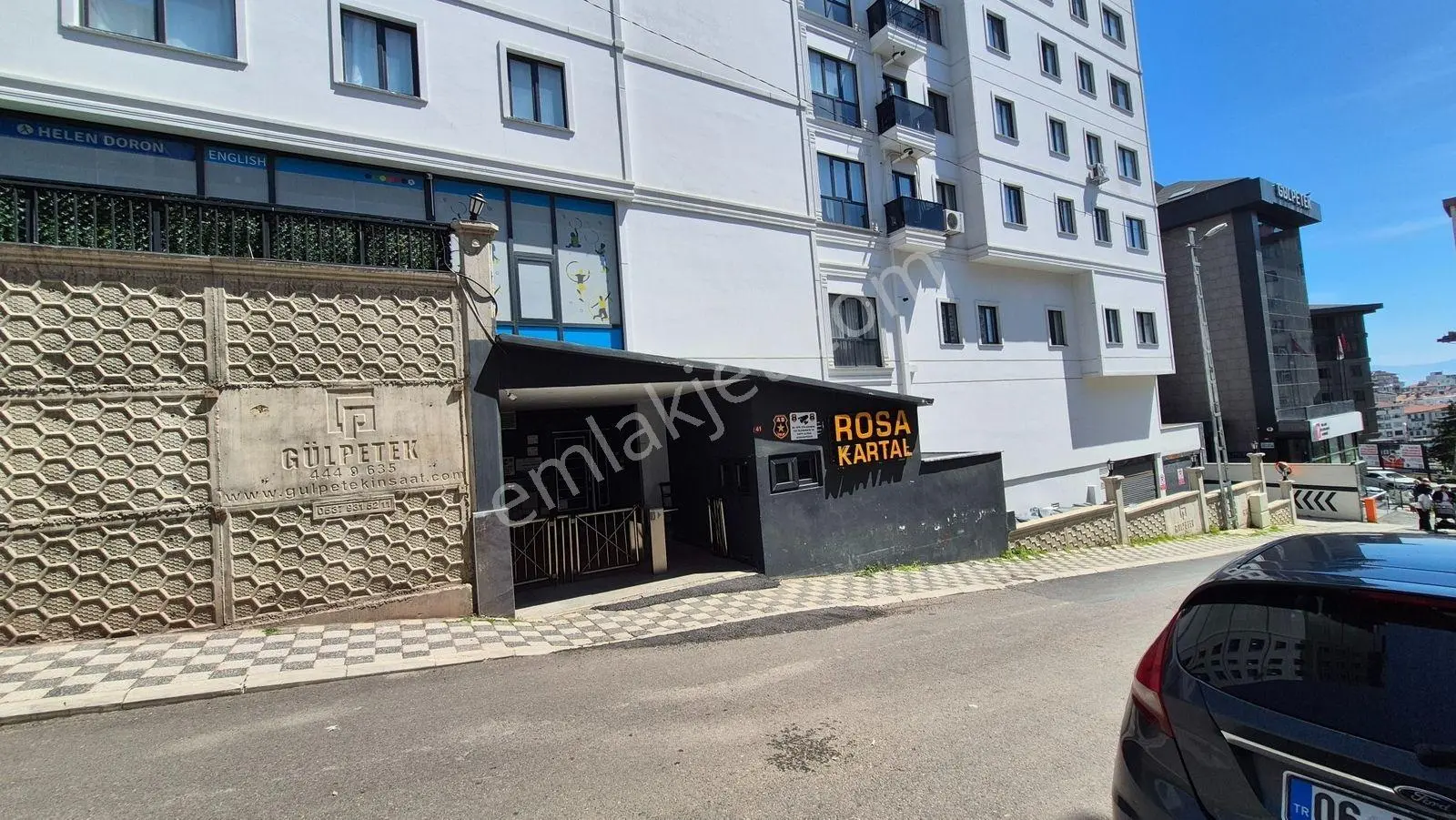 Kartal Da Güvenlikli Site İçerisinde İskanlı Satılık 2+1 Daire