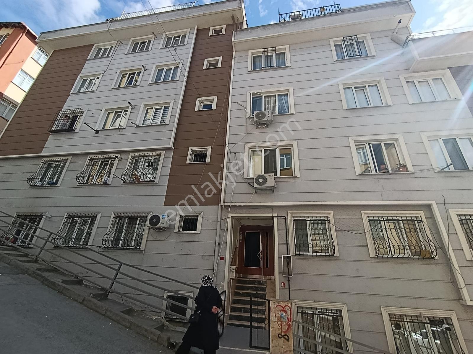 Beyoğlu Hacıahmet Mah. Satılık Yüksek Giriş 1+1 İskanlı 70m² - Görsel 11