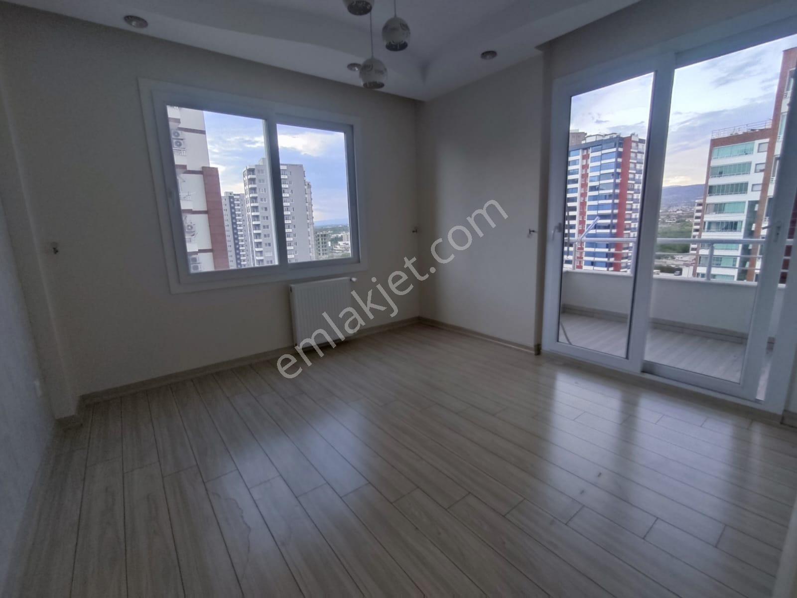 Beykent Gym'den Mezitli Akdenizde Havuzlu Saunalı Lüks Site İçi 4+1 Daire - Görsel 16