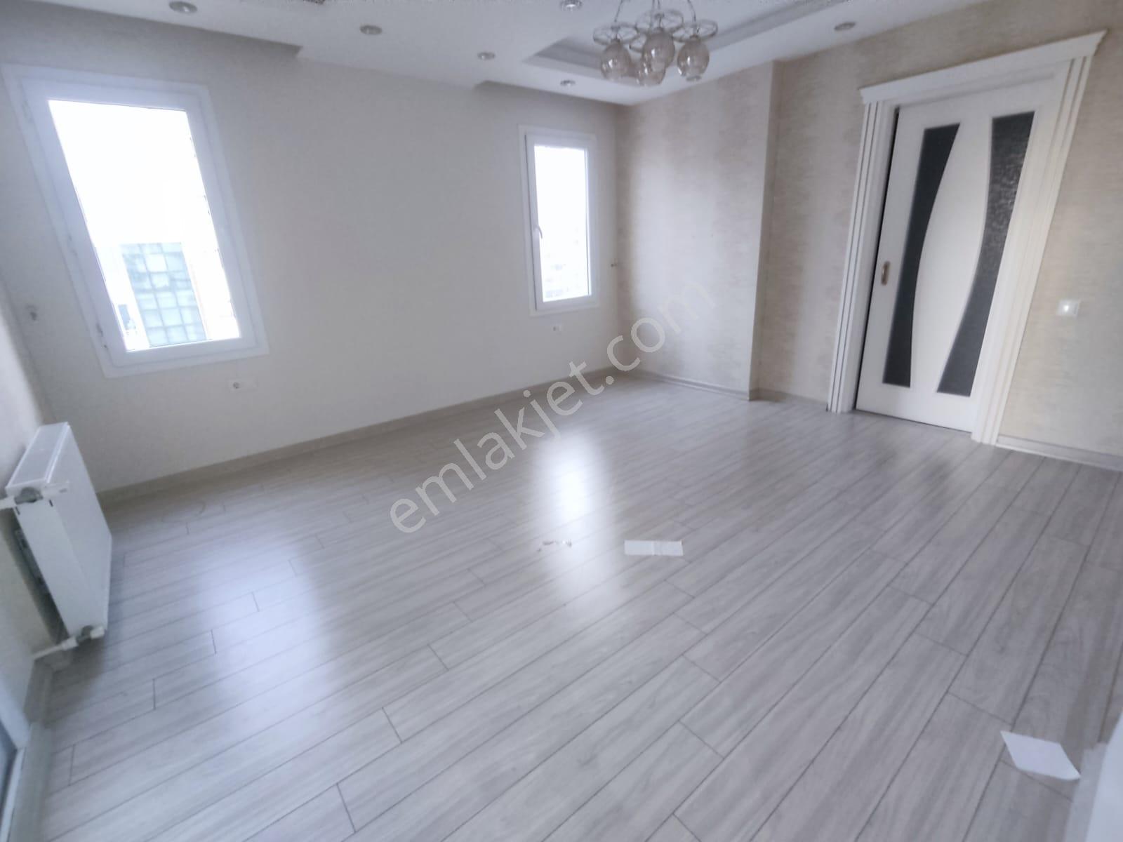 Beykent Gym'den Mezitli Akdenizde Havuzlu Saunalı Lüks Site İçi 4+1 Daire - Görsel 13