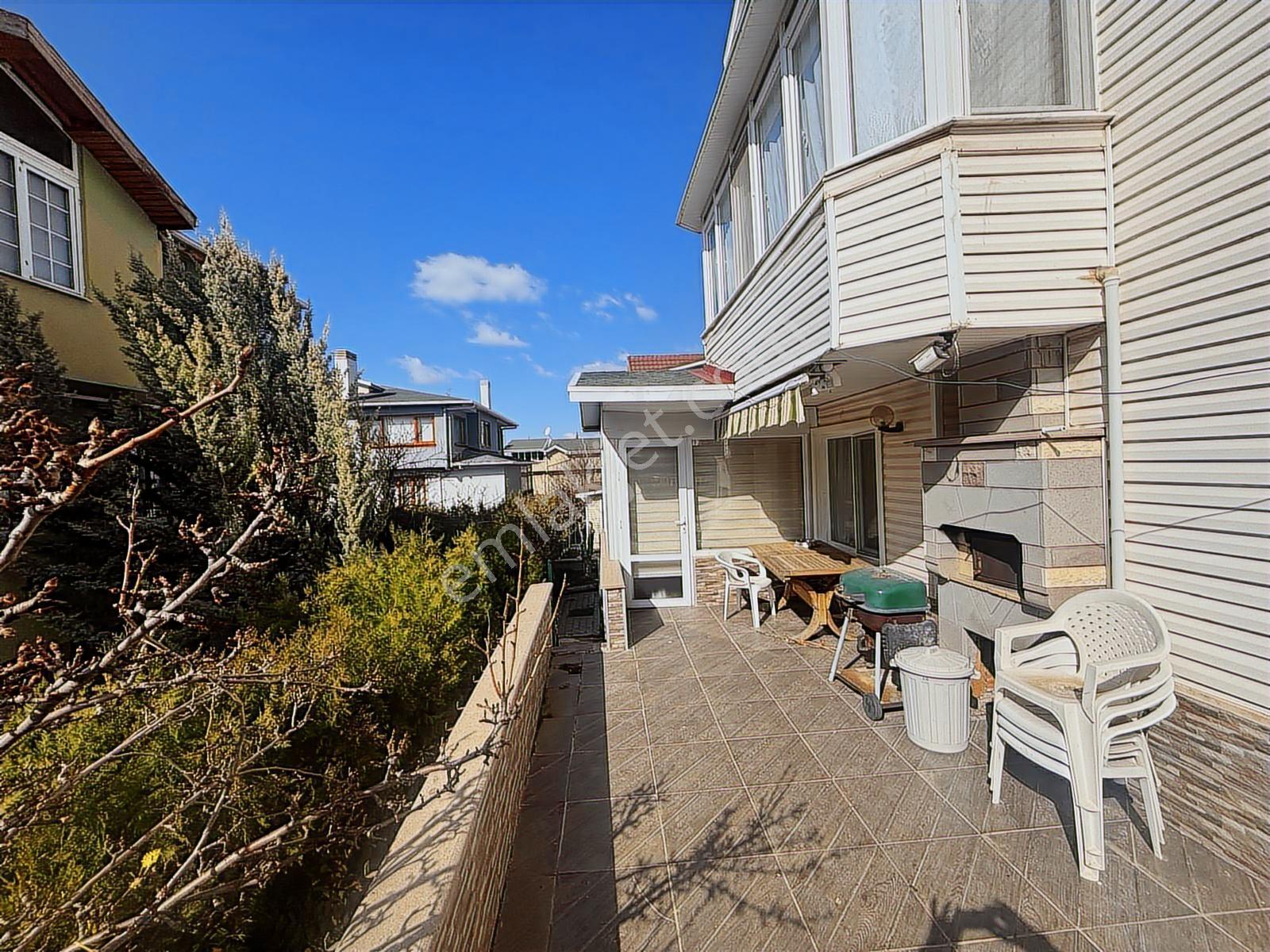 Cb Sıtkı Şimşek'den Gölbaşı Özgür Sitesinde Satılık Villa - Görsel 14