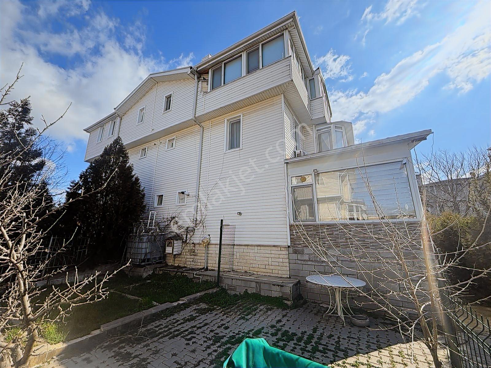 Cb Sıtkı Şimşek'den Gölbaşı Özgür Sitesinde Satılık Villa - Görsel 18