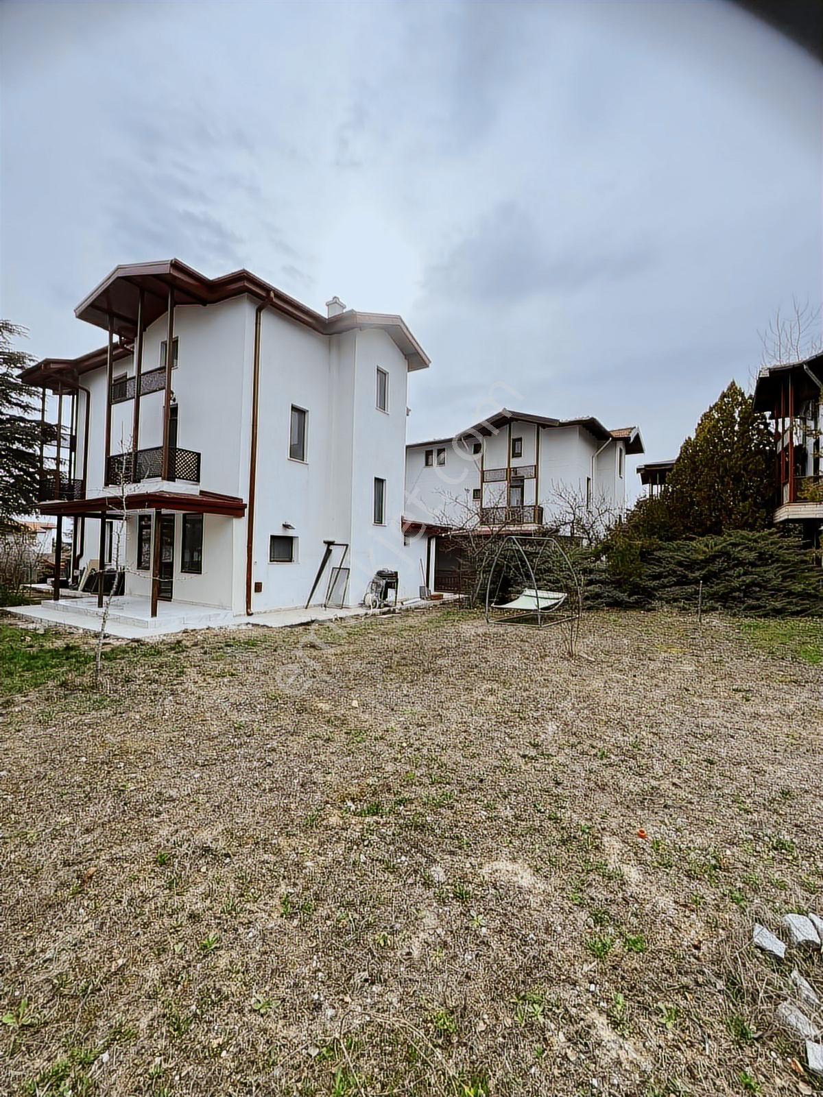 Cb Sıtkı Şimşek'ten Doktorlar Sitesinde Tamamen Yenilenmiş Villa - Görsel 13