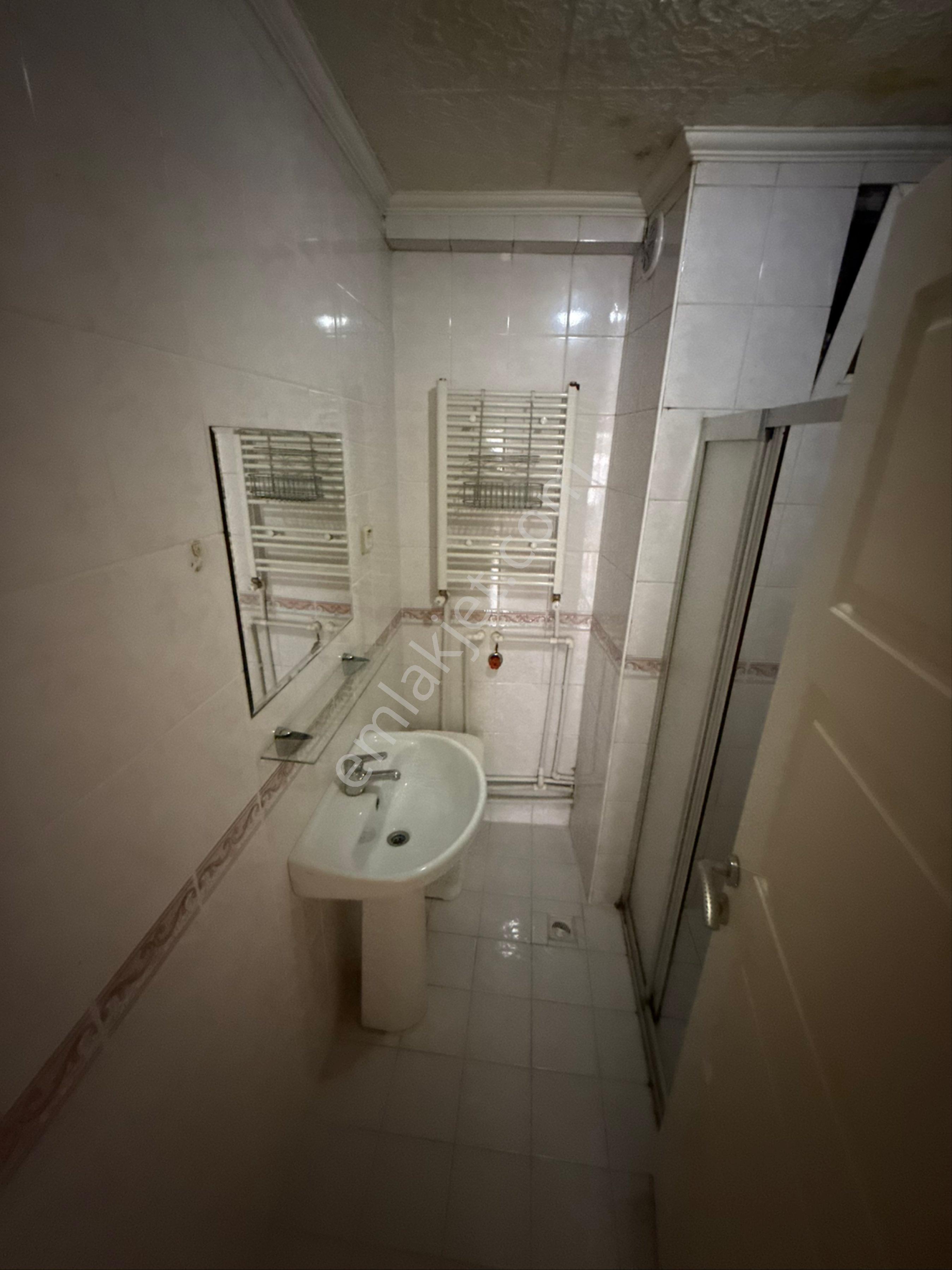 Ciftlik Mahallesinde İci Temiz Esyalı Kiralık Daire - Görsel 19