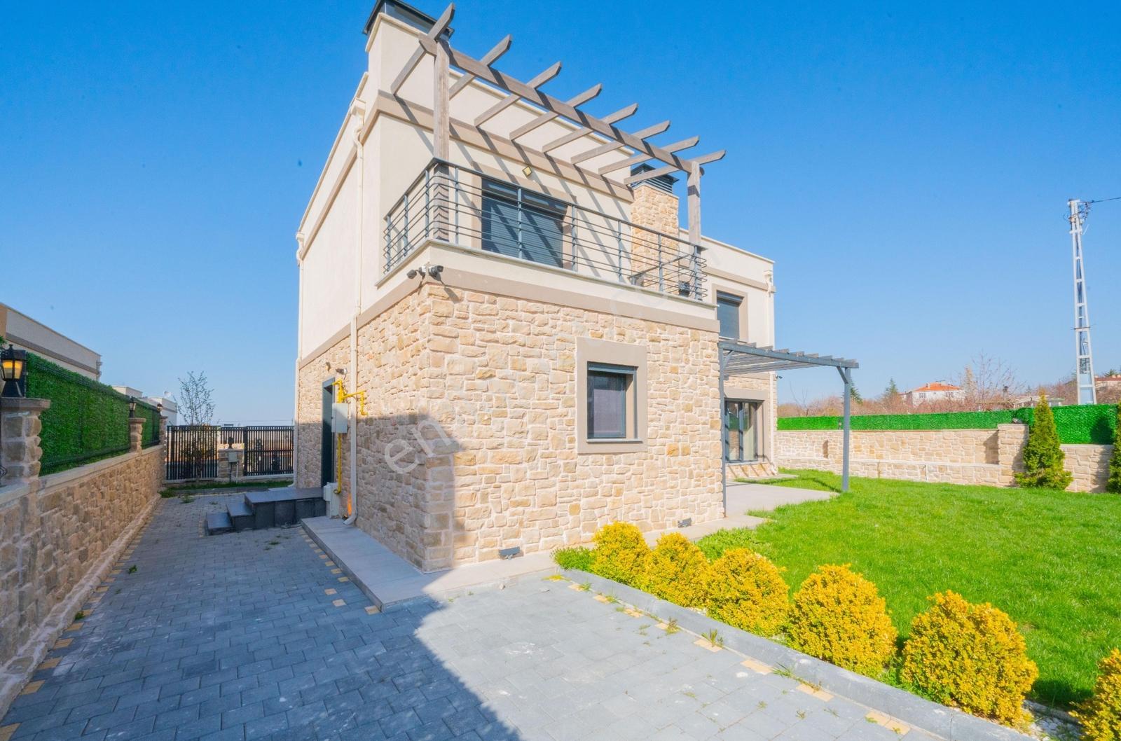 Hisarcık Botanica Villaları Satılık 4.5+1 Köşe Villa - Görsel 2