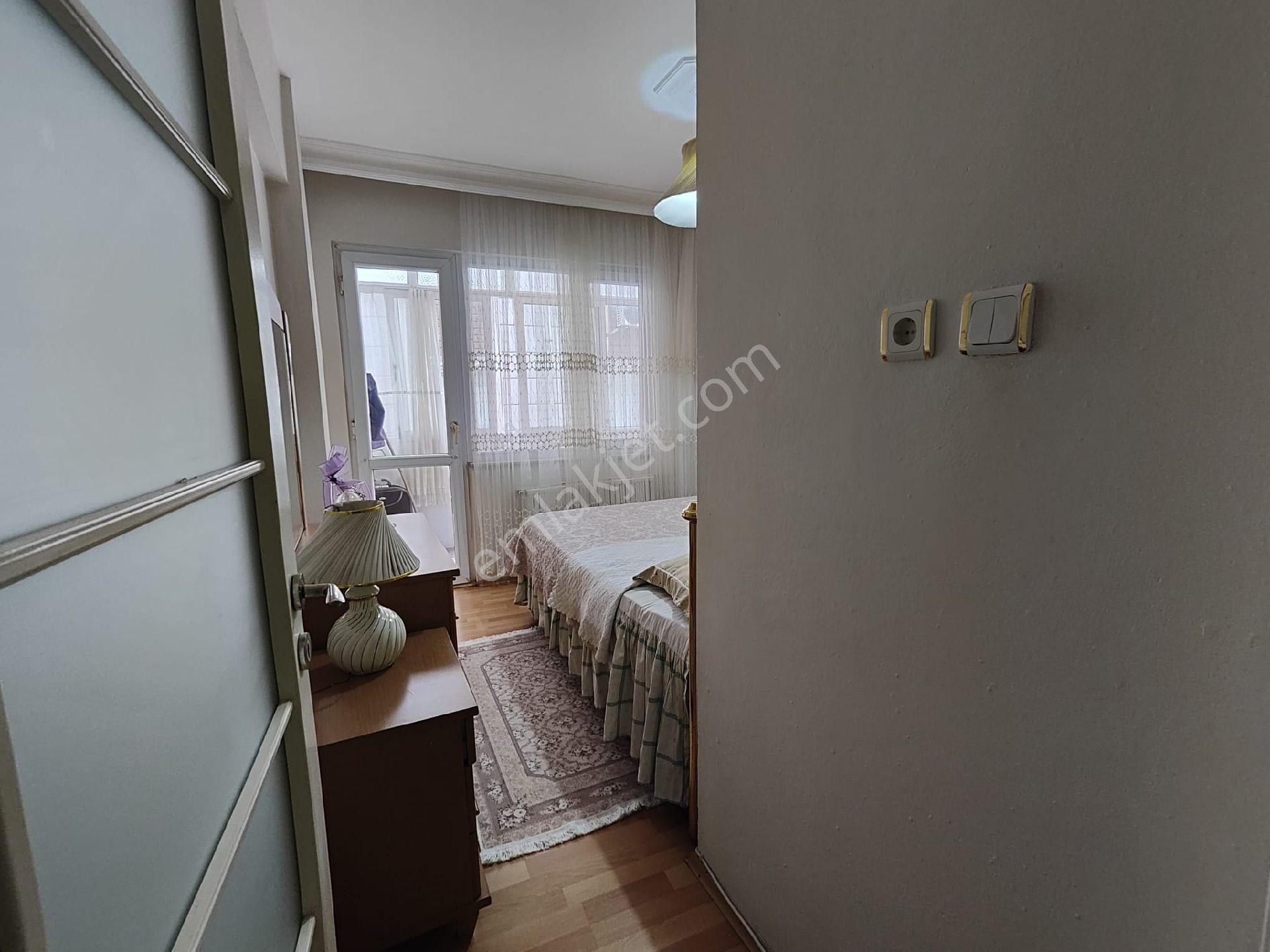 Rami'de Full Eşyalı 2+1 Kapalı Balkonlu 80 M2 Kiralık Daire - Görsel 4