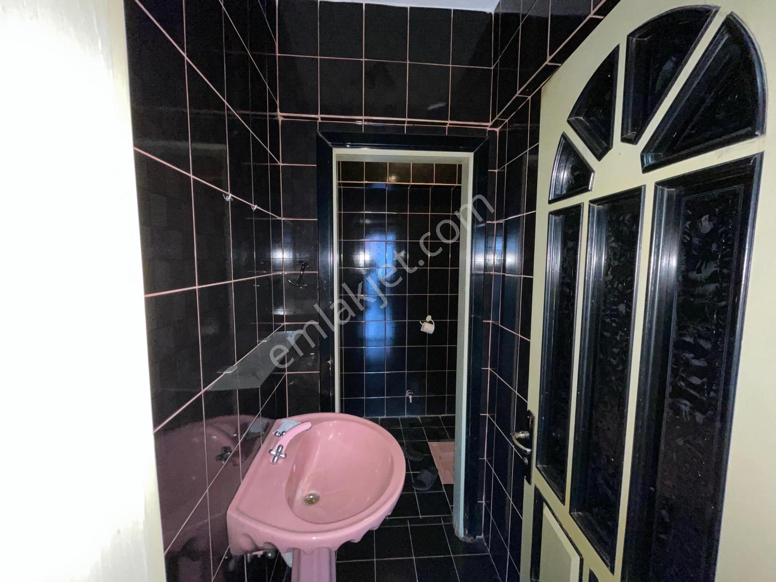 Cumhuriyet Mah. Muhtarlık Yanı Üç Cepheli Balkonlu Ferah Kiralık - Görsel 29