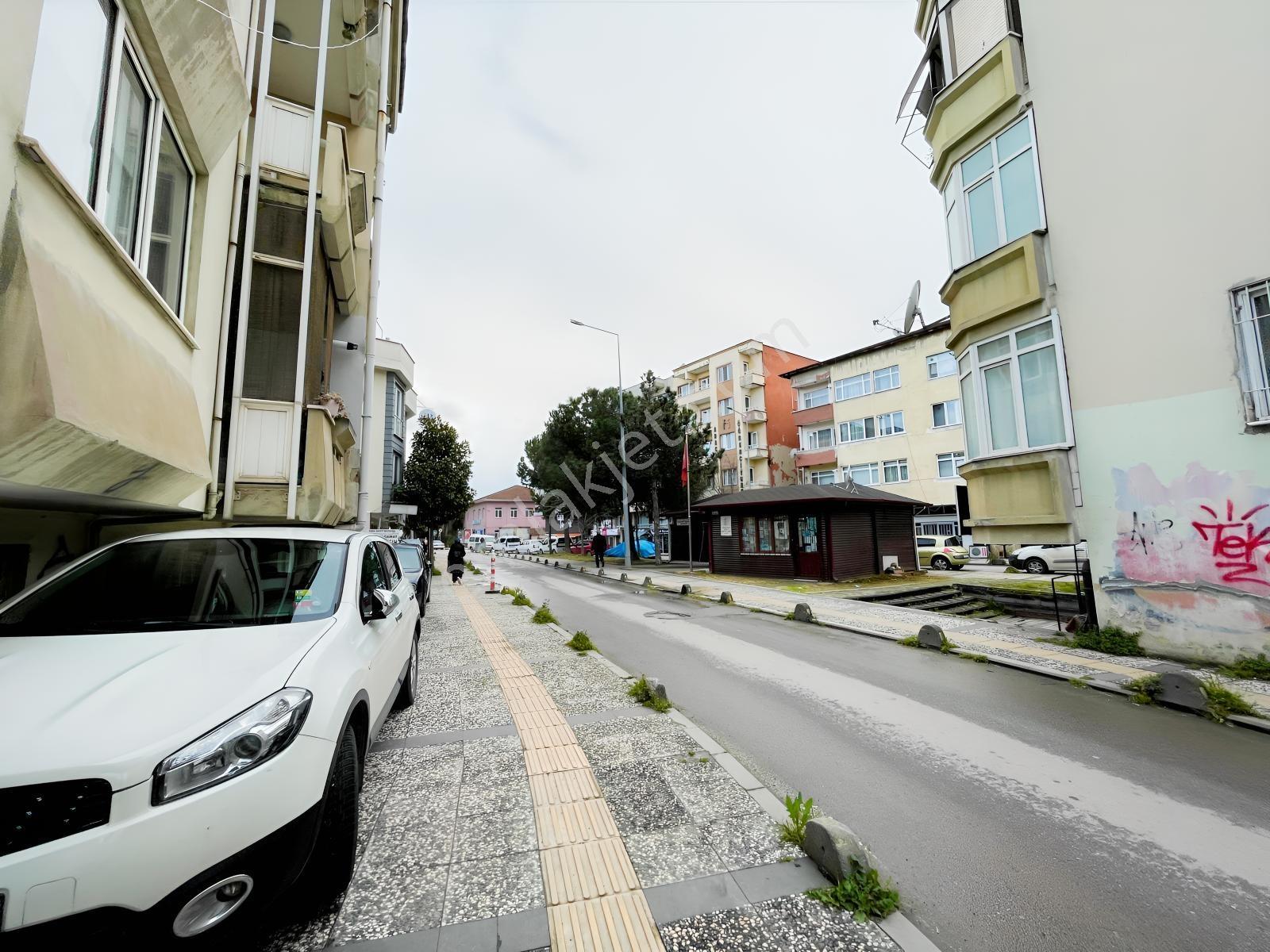 Cumhuriyet Mah. Muhtarlık Yanı Üç Cepheli Balkonlu Ferah Kiralık - Görsel 32