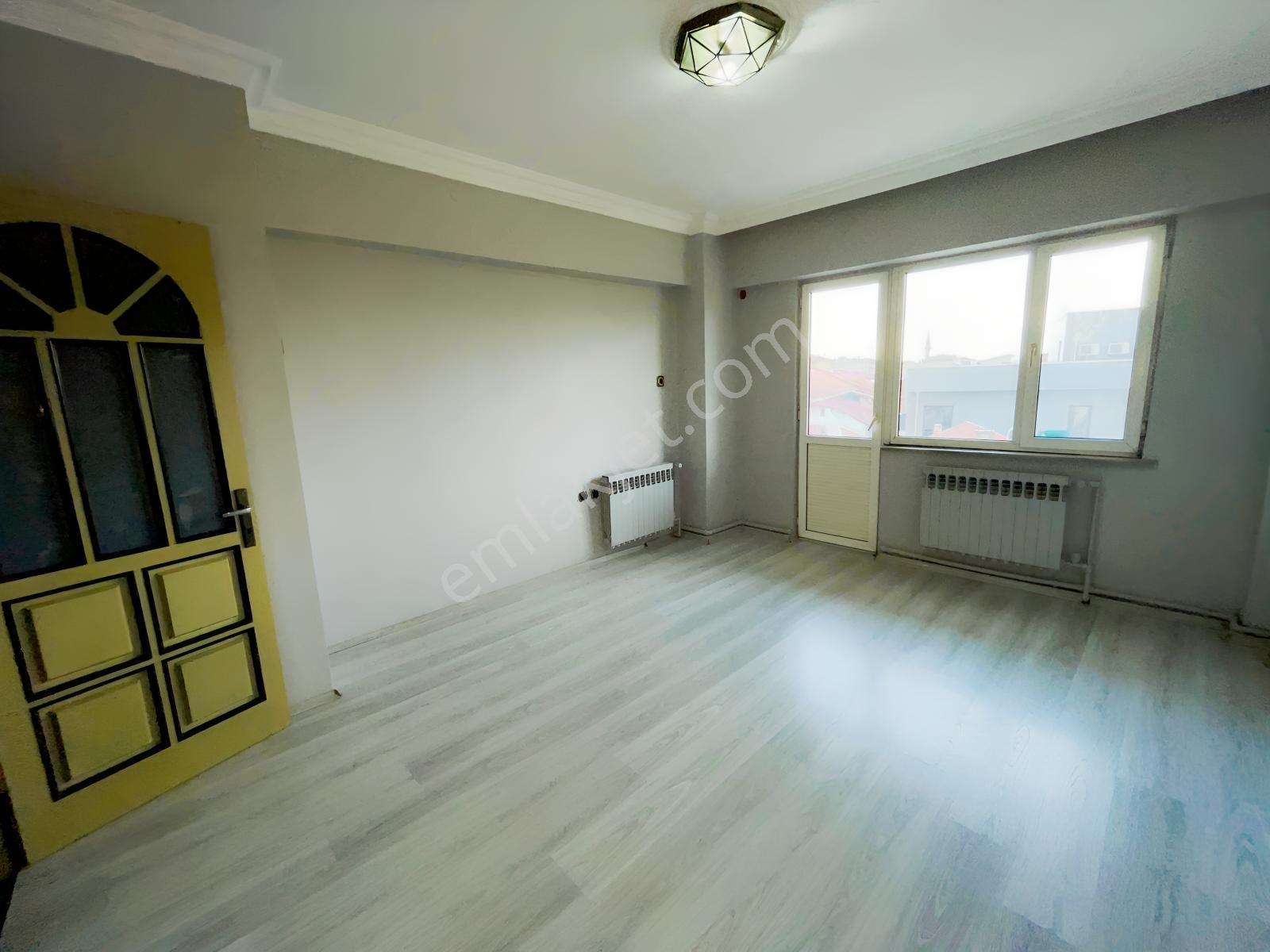 Cumhuriyet Mah. Muhtarlık Yanı Üç Cepheli Balkonlu Ferah Kiralık - Görsel 19