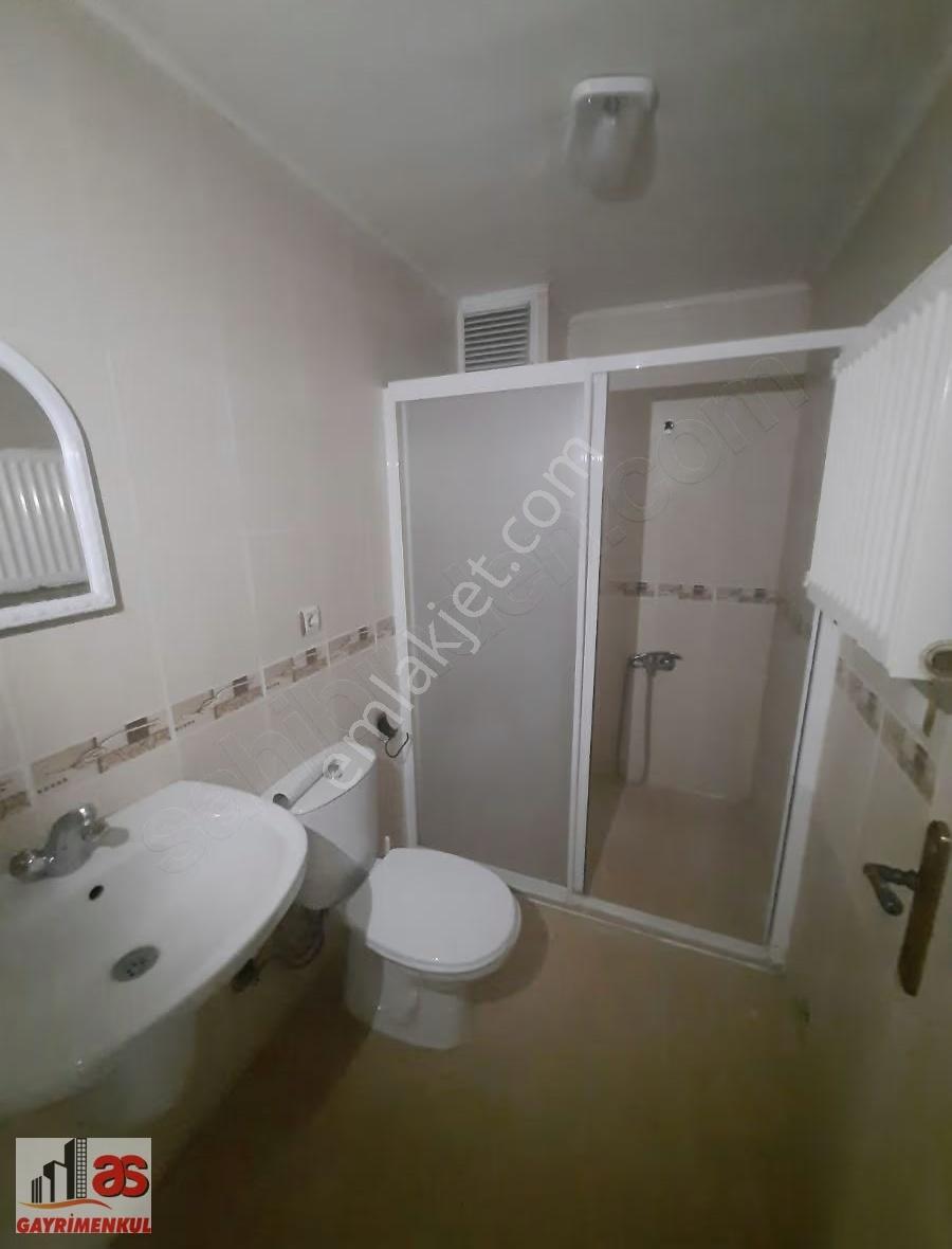As Emlak'tan Yenibağlar Mh.kombili Balkonlu Kiralık 1+1 - Görsel 15