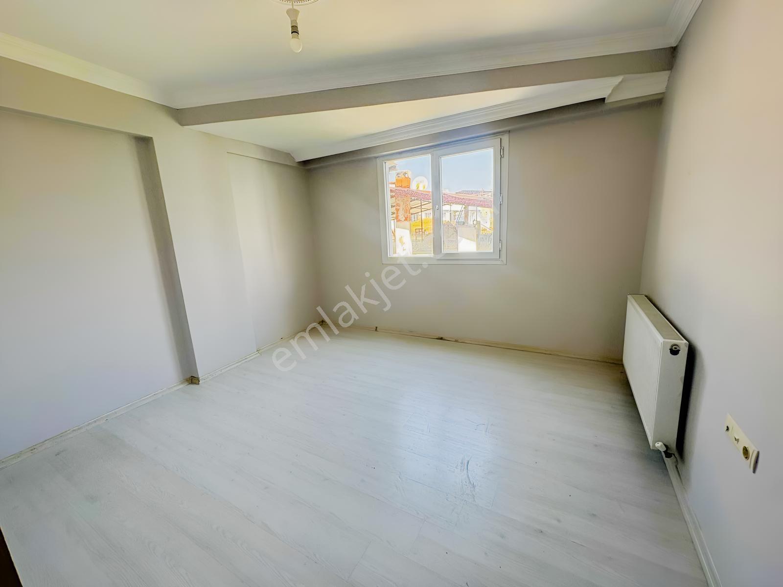Çarşı Merkezde Ara Kat Çift Cephe D.gazlı K. Mutfak Kiralık 2+1 - Görsel 11