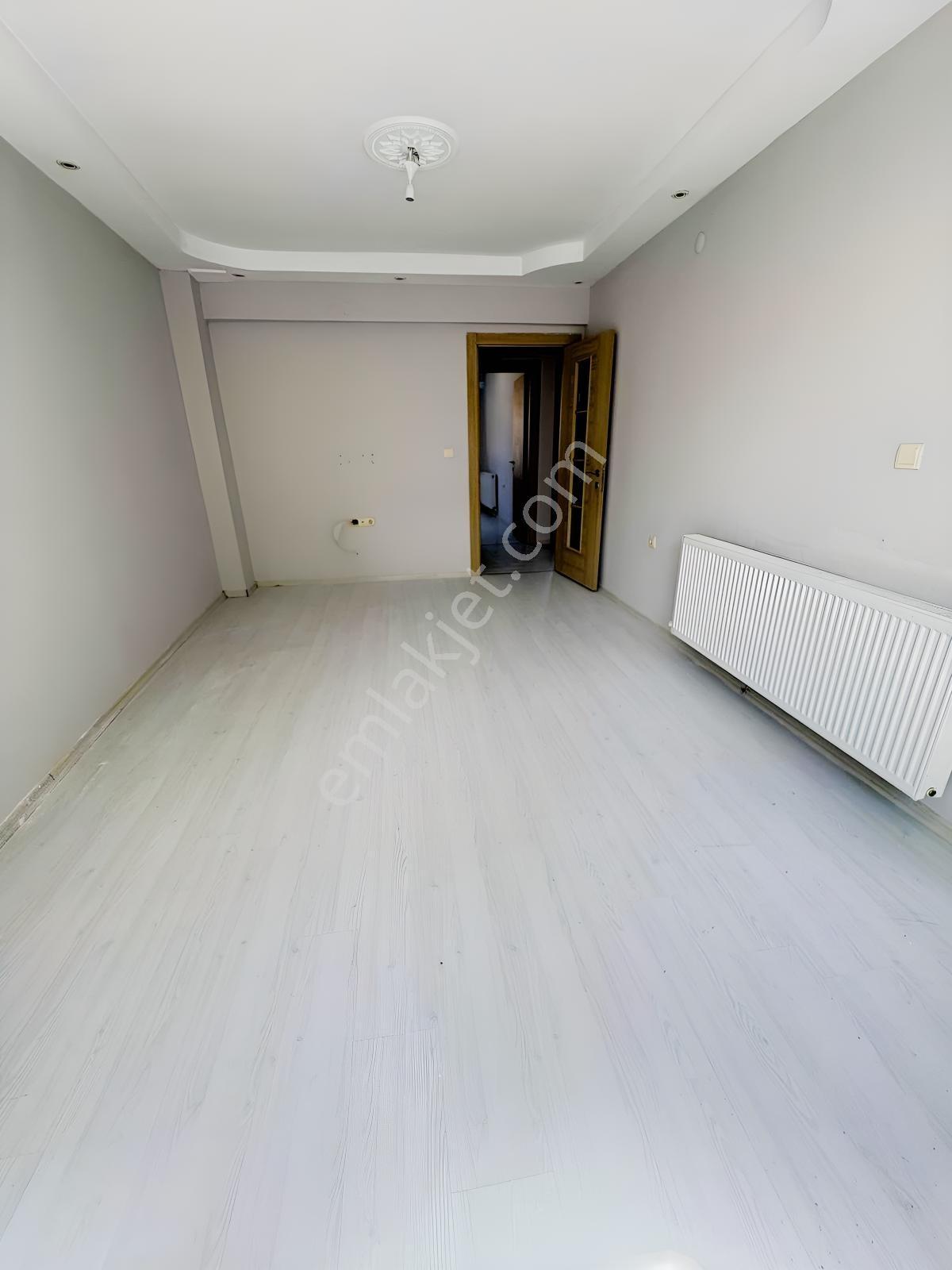 Çarşı Merkezde Ara Kat Çift Cephe D.gazlı K. Mutfak Kiralık 2+1 - Görsel 18