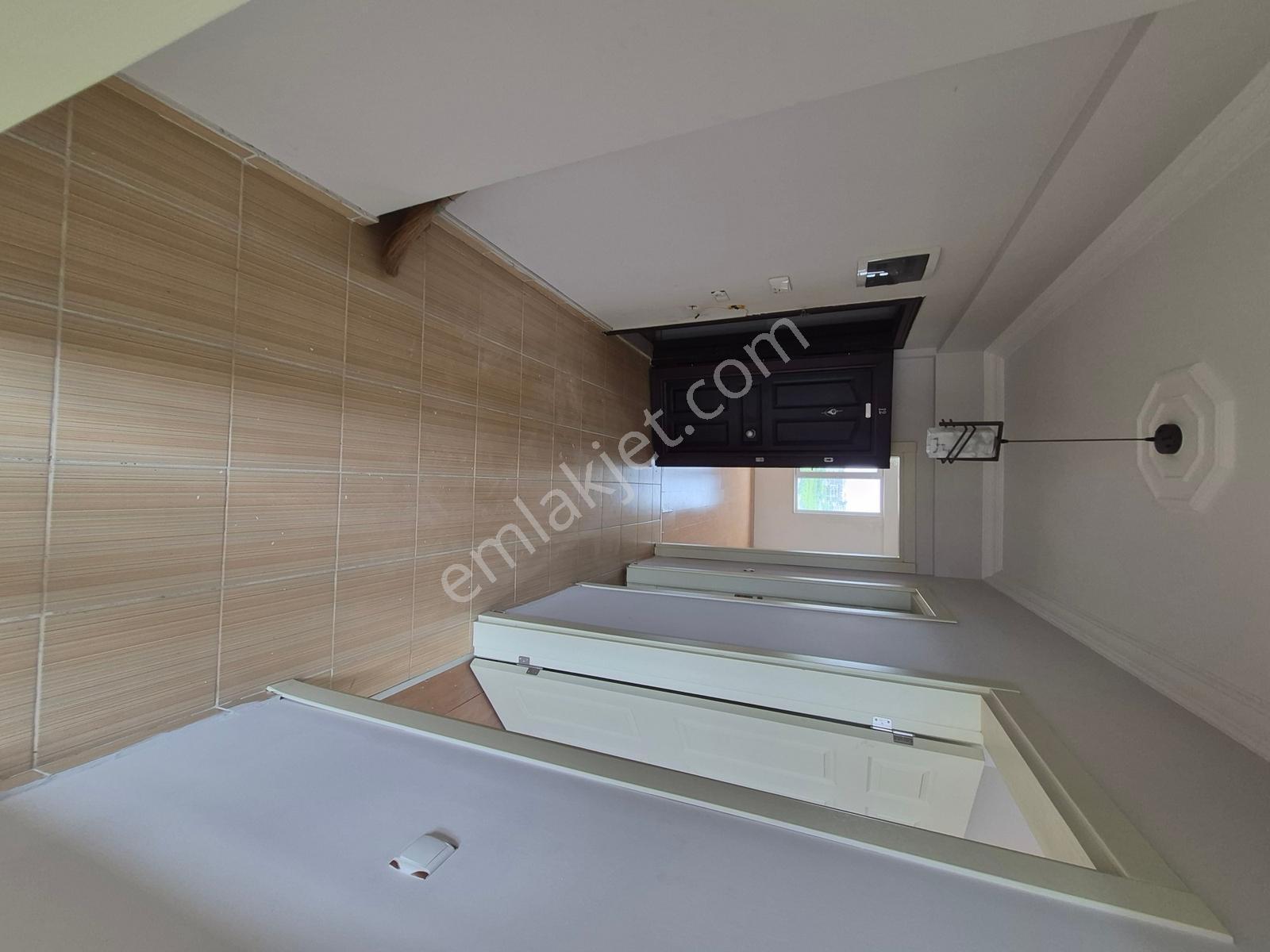 Döşemealtı Serinevler Sitesinde Havuzlu Katta Kiralık 2+1 Daire - Görsel 8